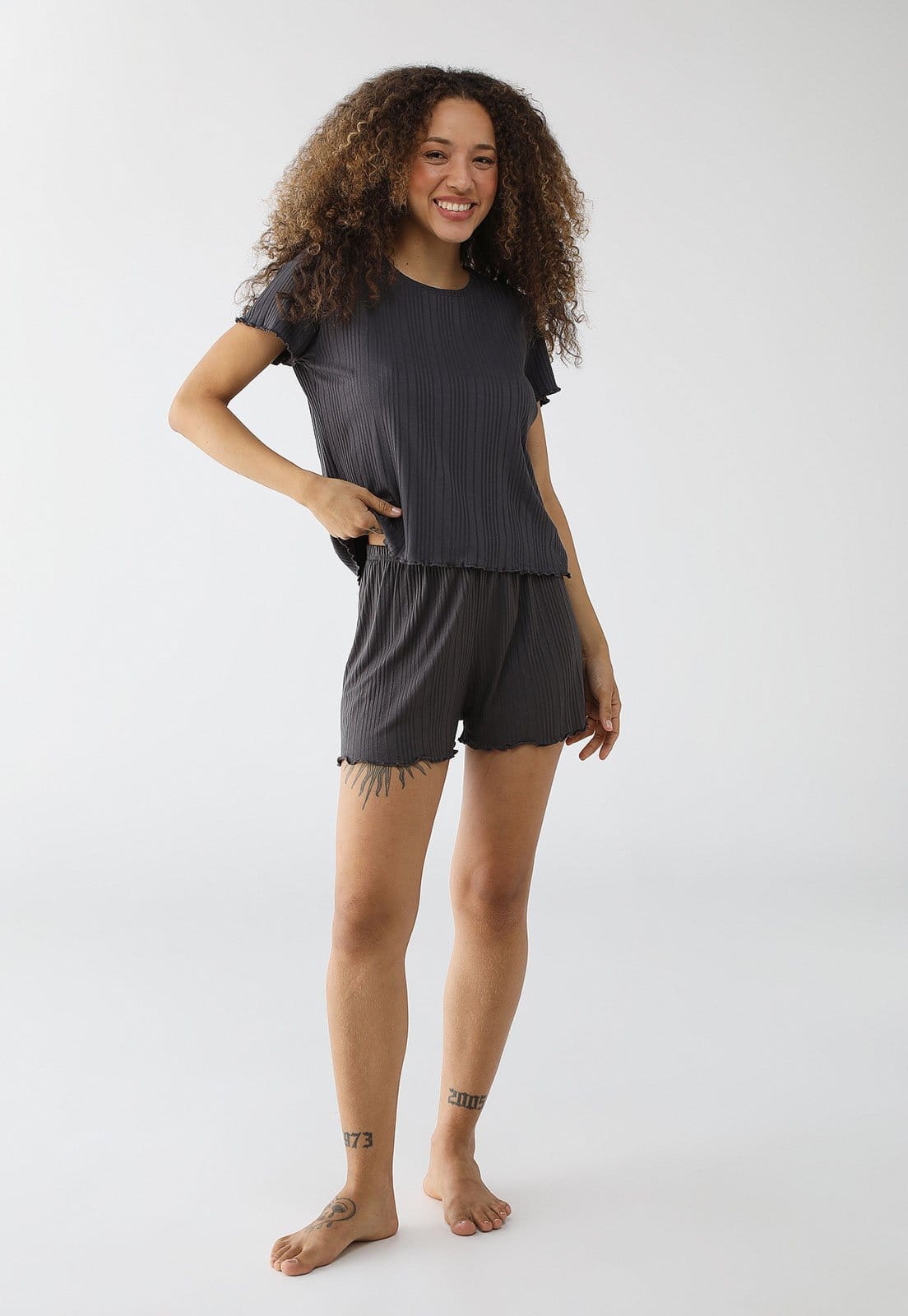 Vista 2 Pijama Curto Feminino Malwee Textura Canelada Grafite Malwee cinza