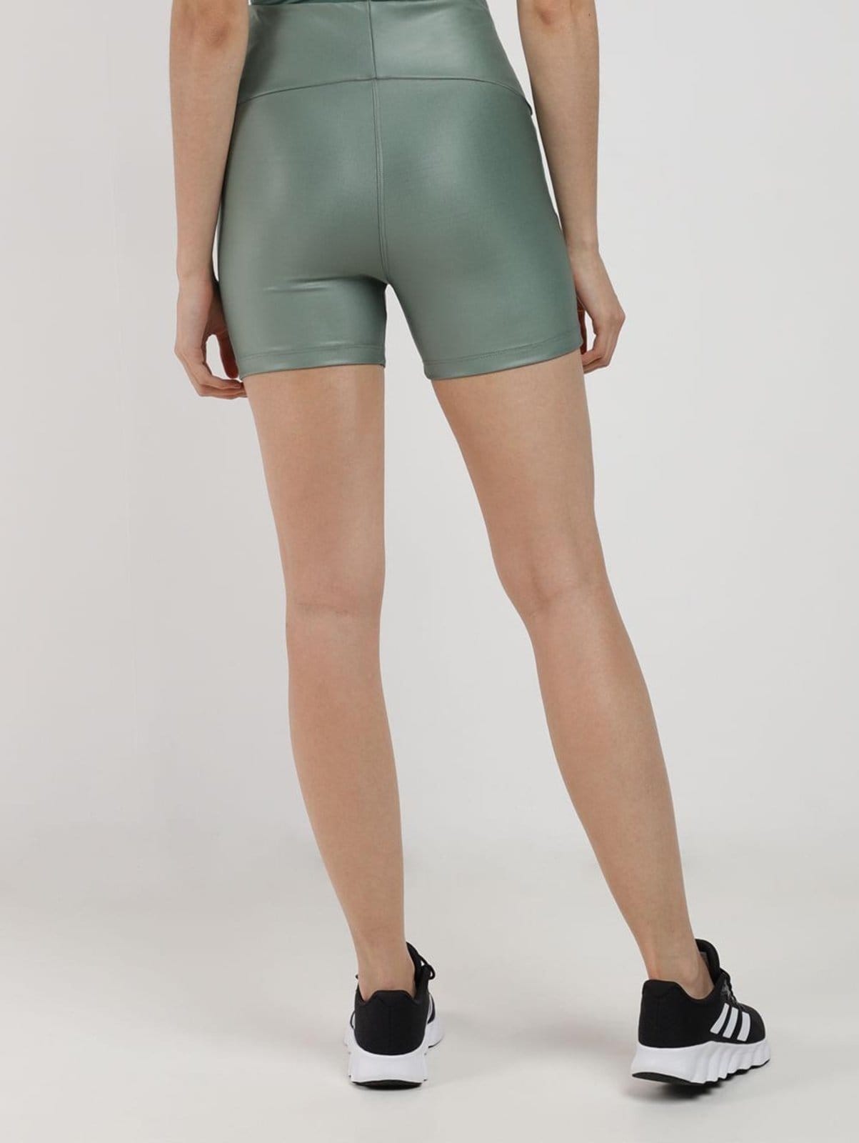 Vista 2 Bermuda Cirrê Vels Feminina CLARO Vels verde