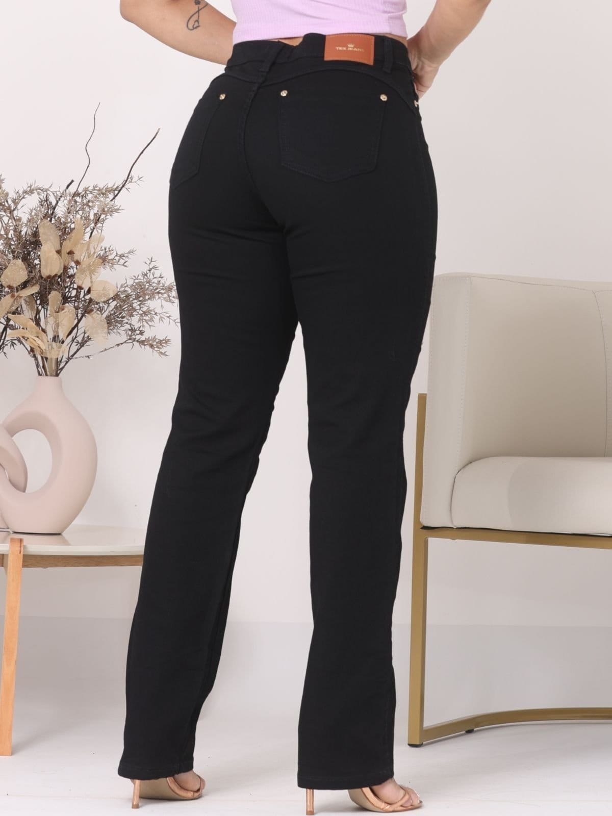 Vista 2 Calça Donna De Paula Reta Preta Jeans Acetinado Cintura alta Empina Bumbum Donna de Paula preto