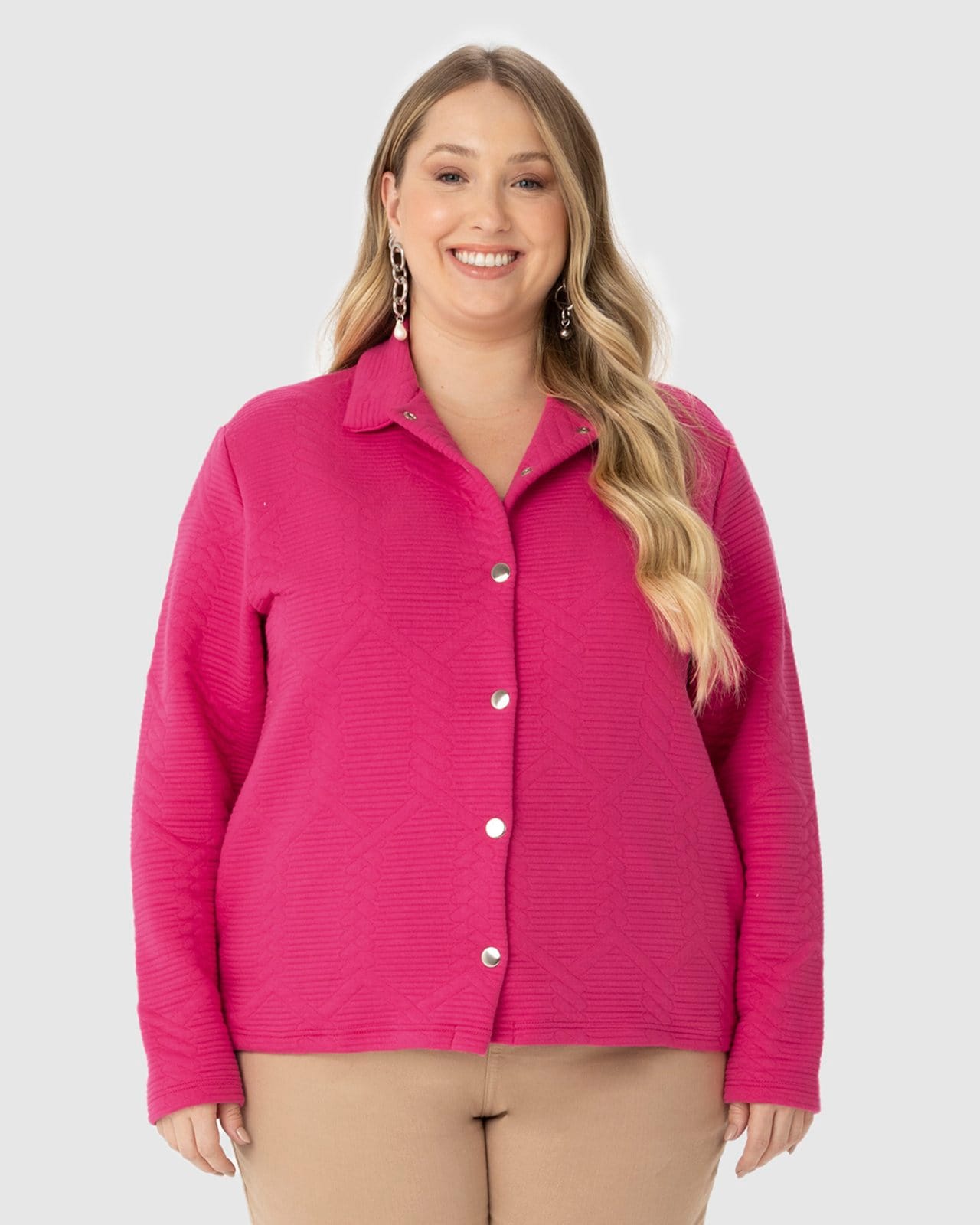 Jaqueta Feminina Plus Size Em Malha Matelassê