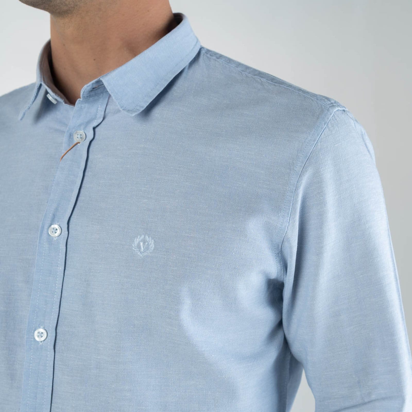 Vista 2 Camisa Linho Pienza VersatiOld Claro VERSATIOLD azul