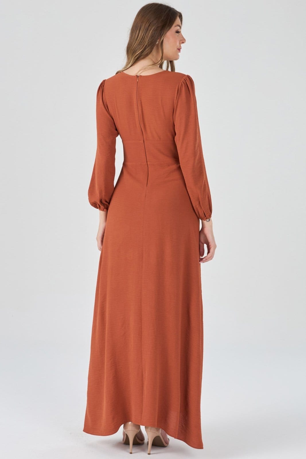 Vista 2 Vestido Longo PKS Com Fenda Terracota PKS laranja