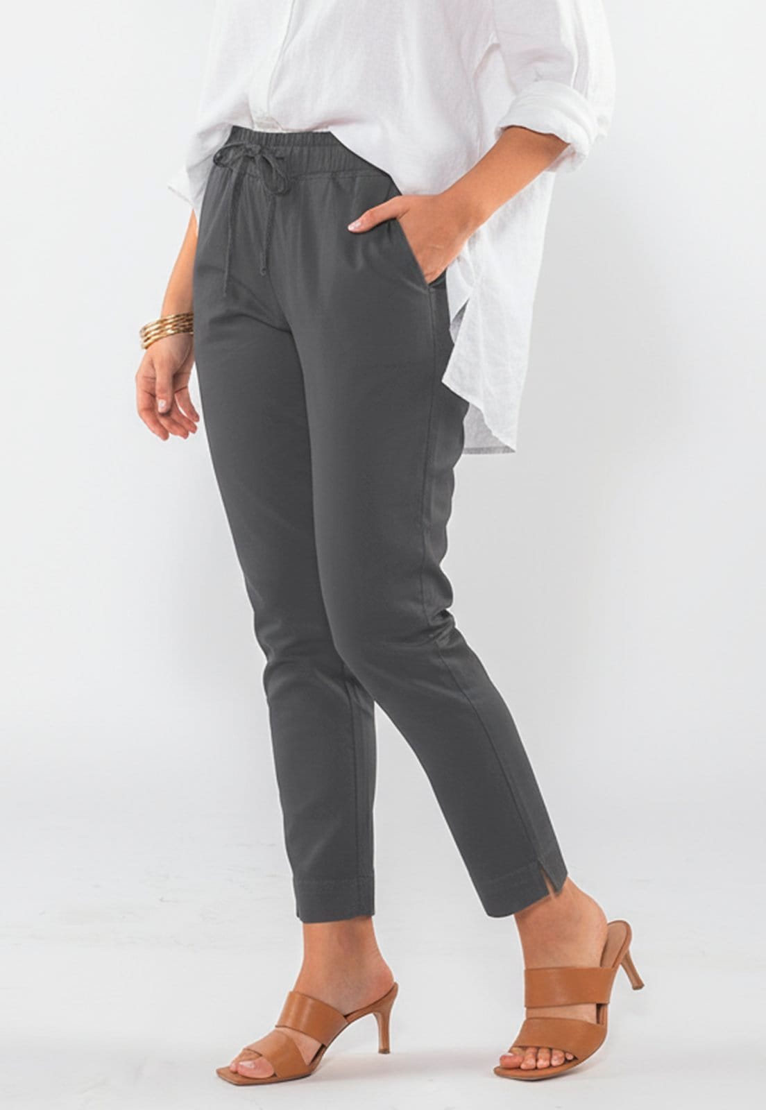Calça Sarja Feminina Cintura Alta com Elastano e Amarração Conforto e Estilo Casual Chumbo