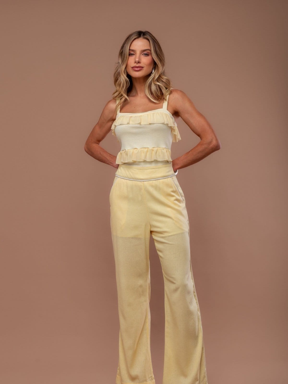 Calça Clubsoda Wide leg com vivo