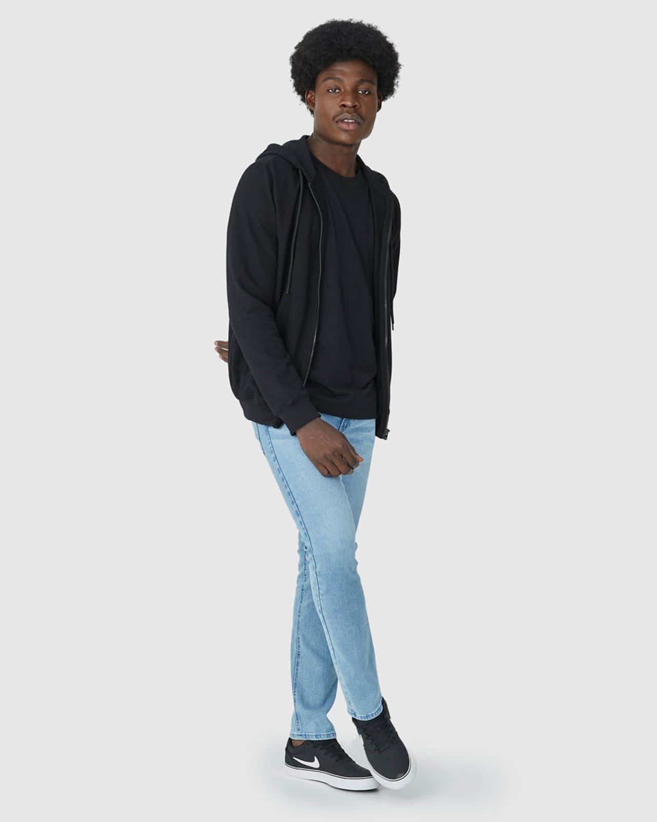 Calça Masculina Slim Cintura Média Em Jeans Com Elastano - 2