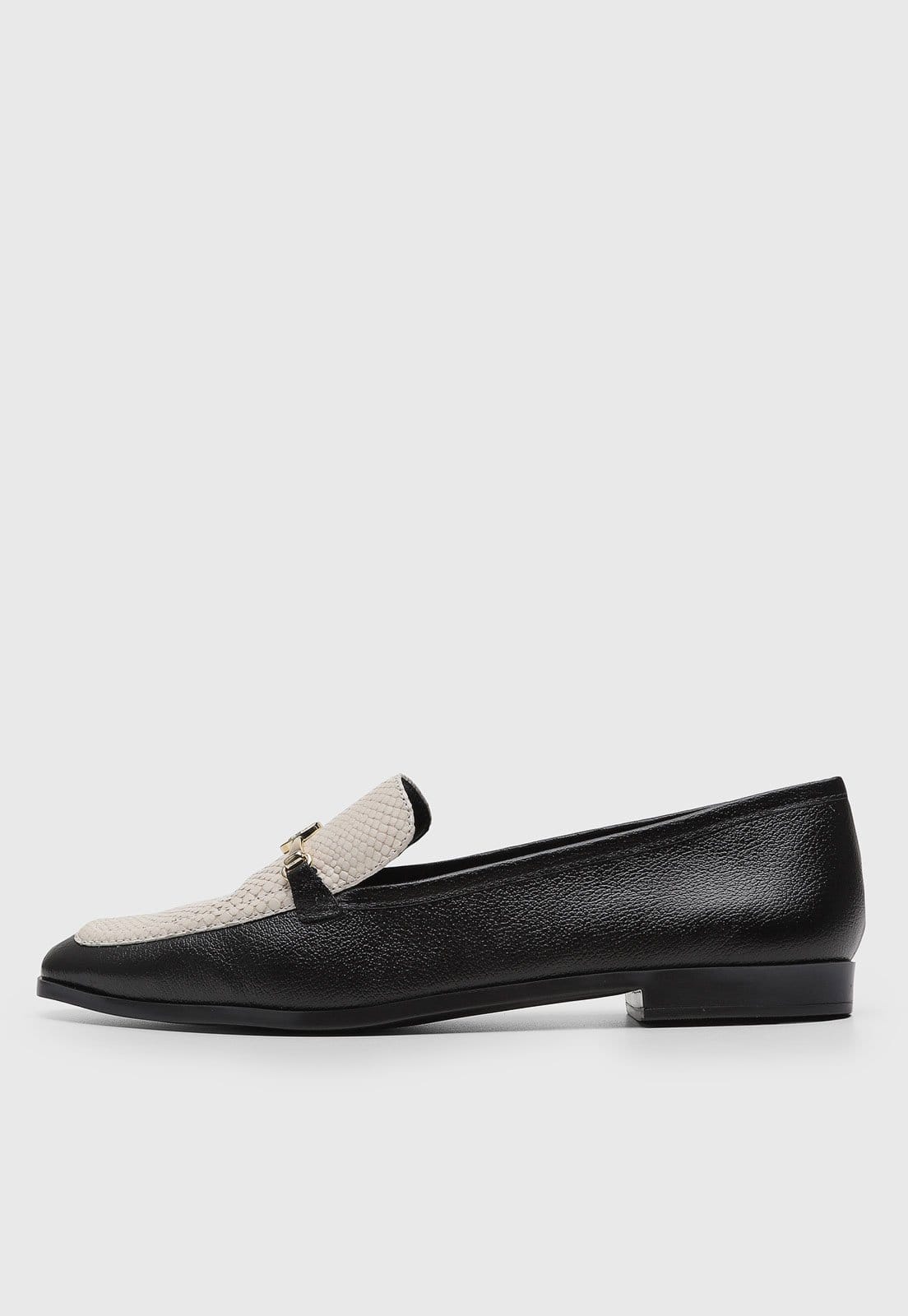 Mocassim Loafer Feminino Jorge Bischoff Detalhe Metálico