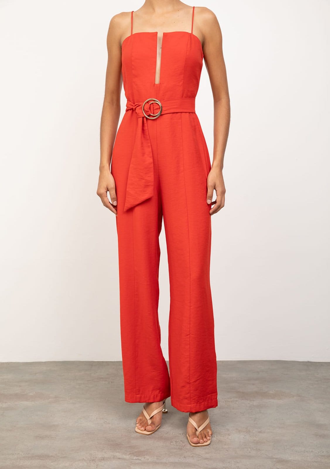 Vista 2 Macacão Iódice Solto Decote Reto Sem Manga Longo IÓDICE vermelho