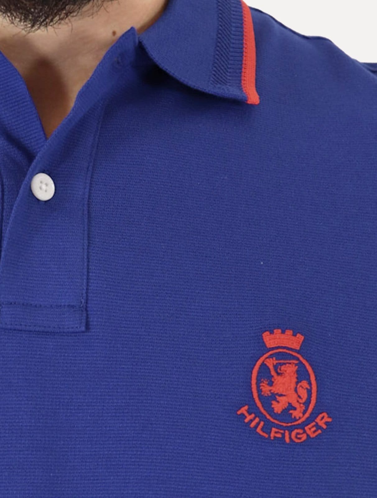 Vista 2 Polo Tommy Hilfiger Masculina Regular Holiday Crest Royal Tommy Hilfiger azul