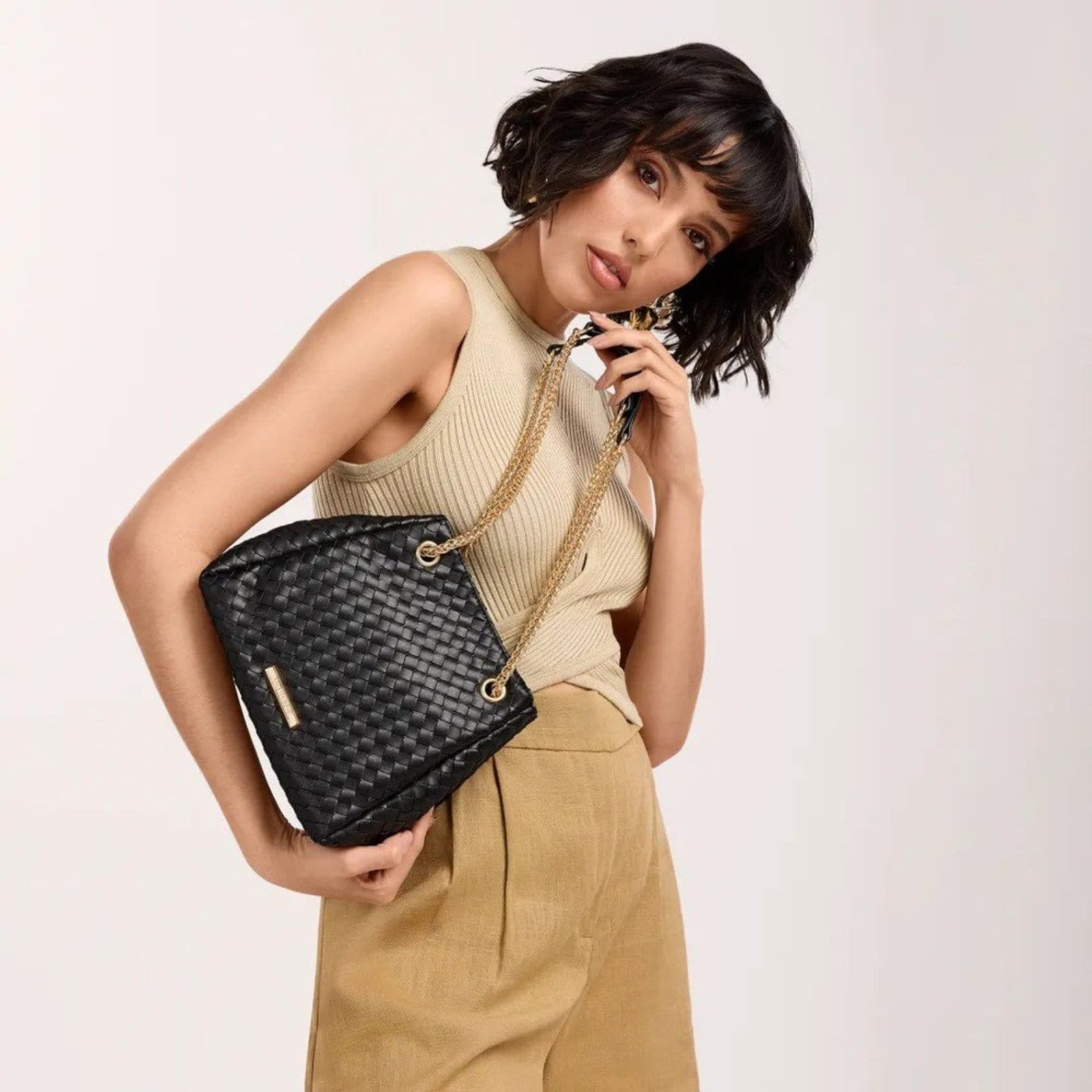 Vista 2 Bolsa Feminina Via Marte em Bucket Tressê B2-712-01 Via Marte VIA MARTE preto