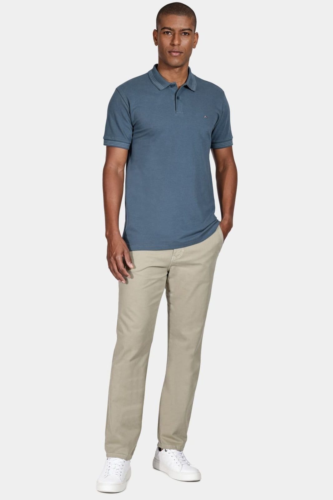 Vista 2 Calça Aramis Chino Básica Rato Aramis cinza