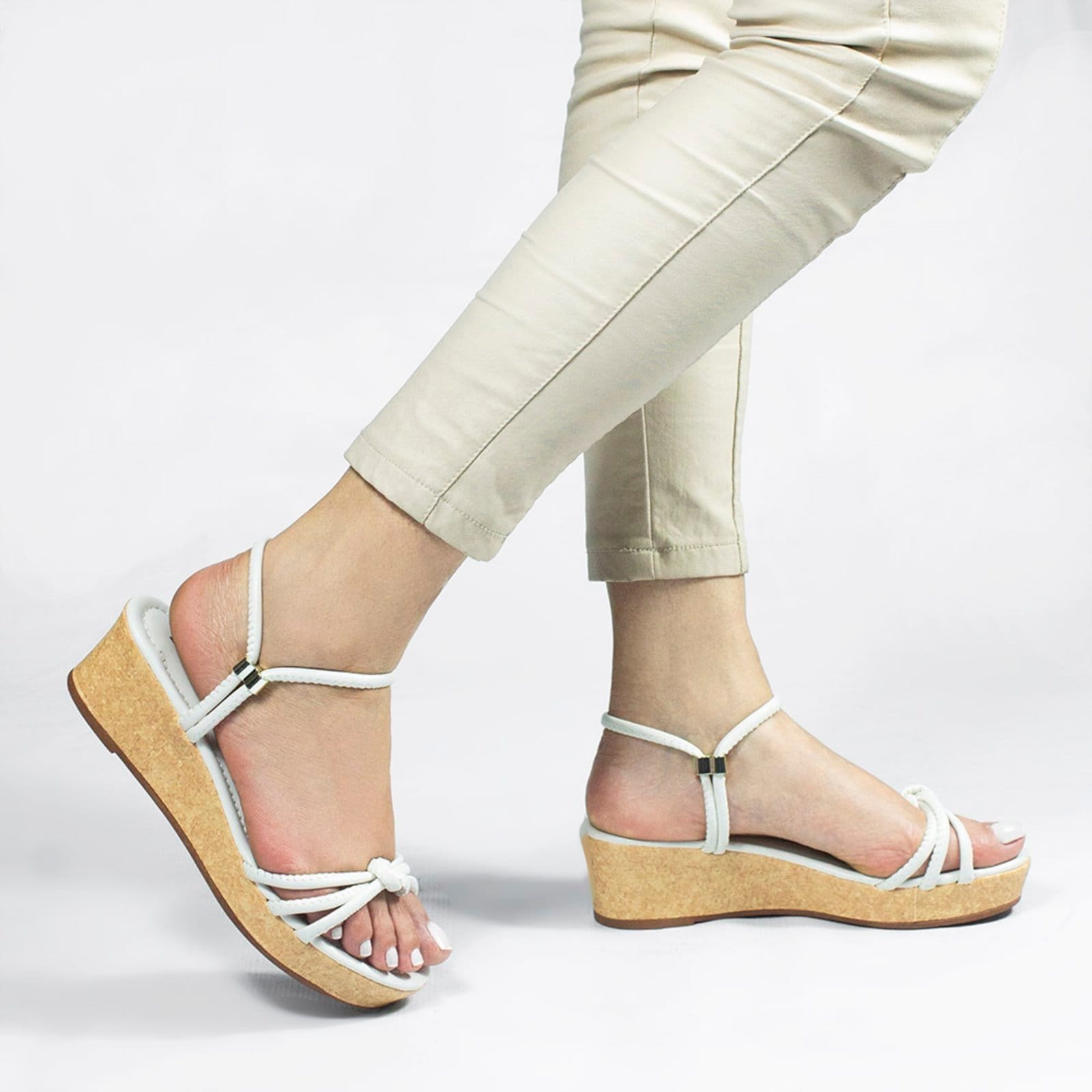 Vista 2 Sandália Zatta Anabela Nó Mirtes Off White ZATTA branco white