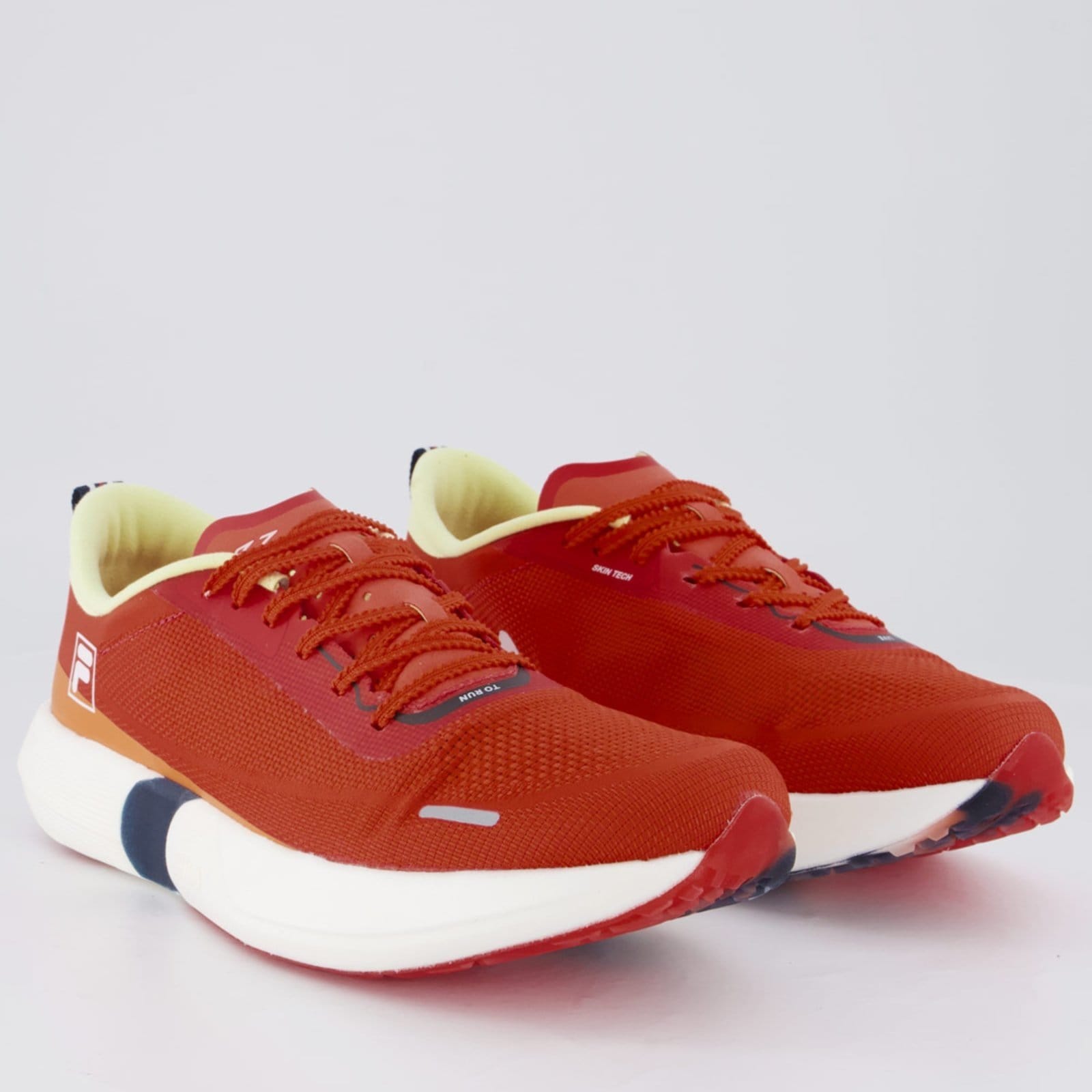 Vista 2 Tênis Fila KR7 Pro Vermelho e Verde Fila vermelho verde