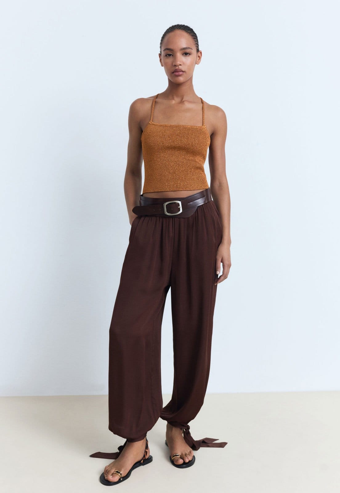 Vista 2 Calça Feminina Mango Ampla Amarração Mango marrom