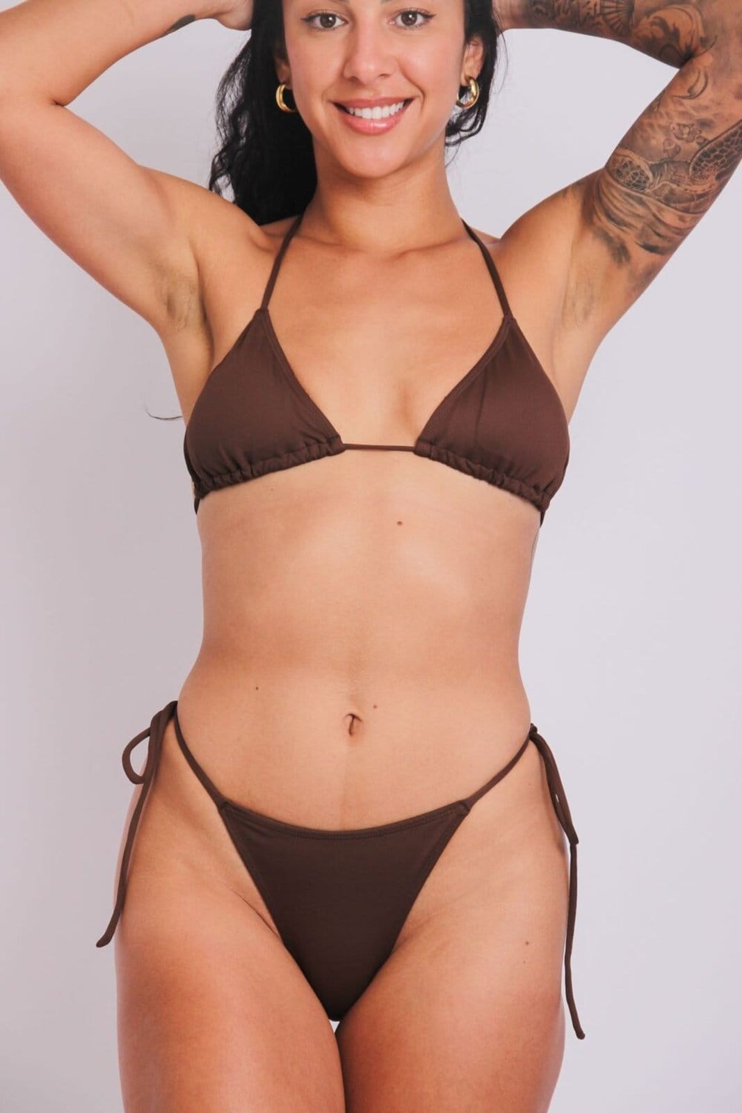 Vista 2 2408 - Calcinha de Biquíni de Amarrar Com Lacinho Fino Duna Casual DunaCasual marrom