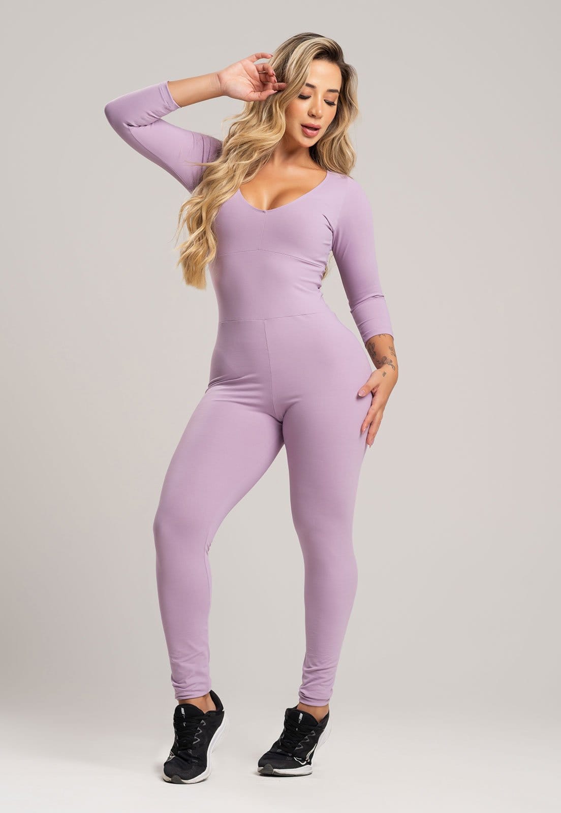 Vista 2 Macacão Manga 3/4 MVB Modas Feminino Costa Fechada Poliamida Fitness Lavanda Mvb Modas azul lavanda