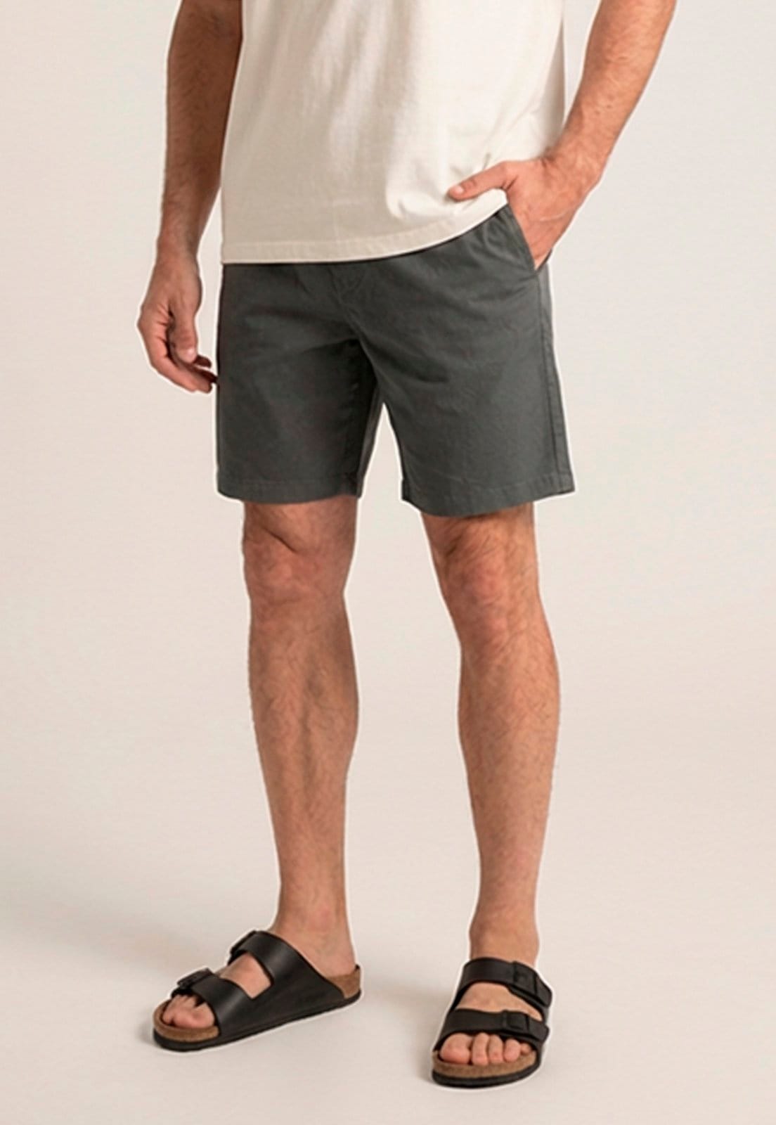 Bermuda Masculina Sarja Slim Fit com Cós Elástico e Cordão Conforto Mobilidade e Estilo Casual