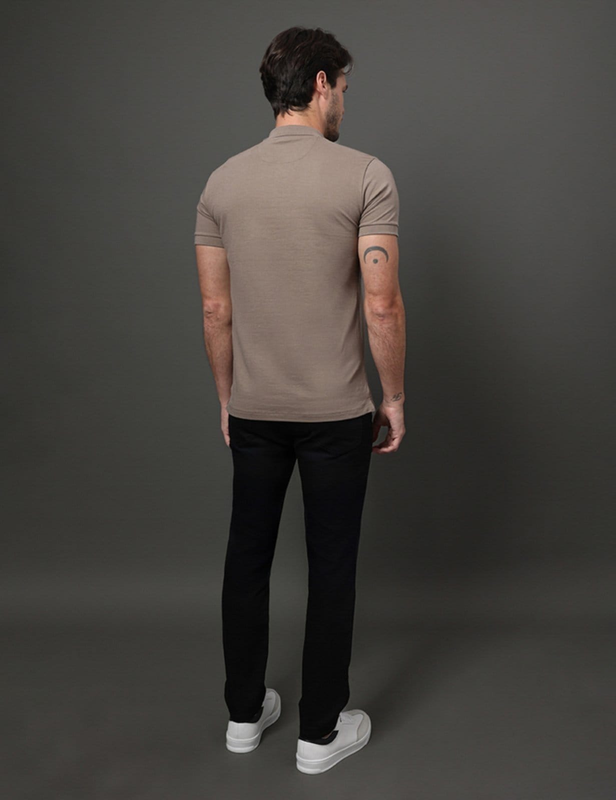 Vista 2 Polo Masculina Slim Meia Malha Pima Calvin Klein - Caqui Medio Calvin Klein Jeans cáqui caqui