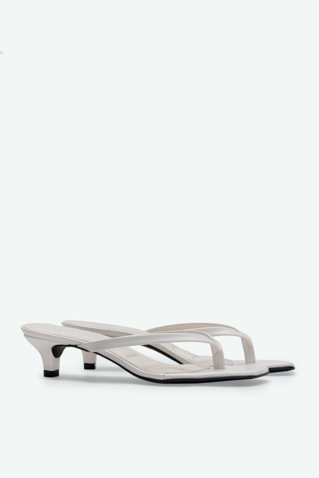 Vista 2 Tamanco Giovana Off White Suzana Santos off-white white