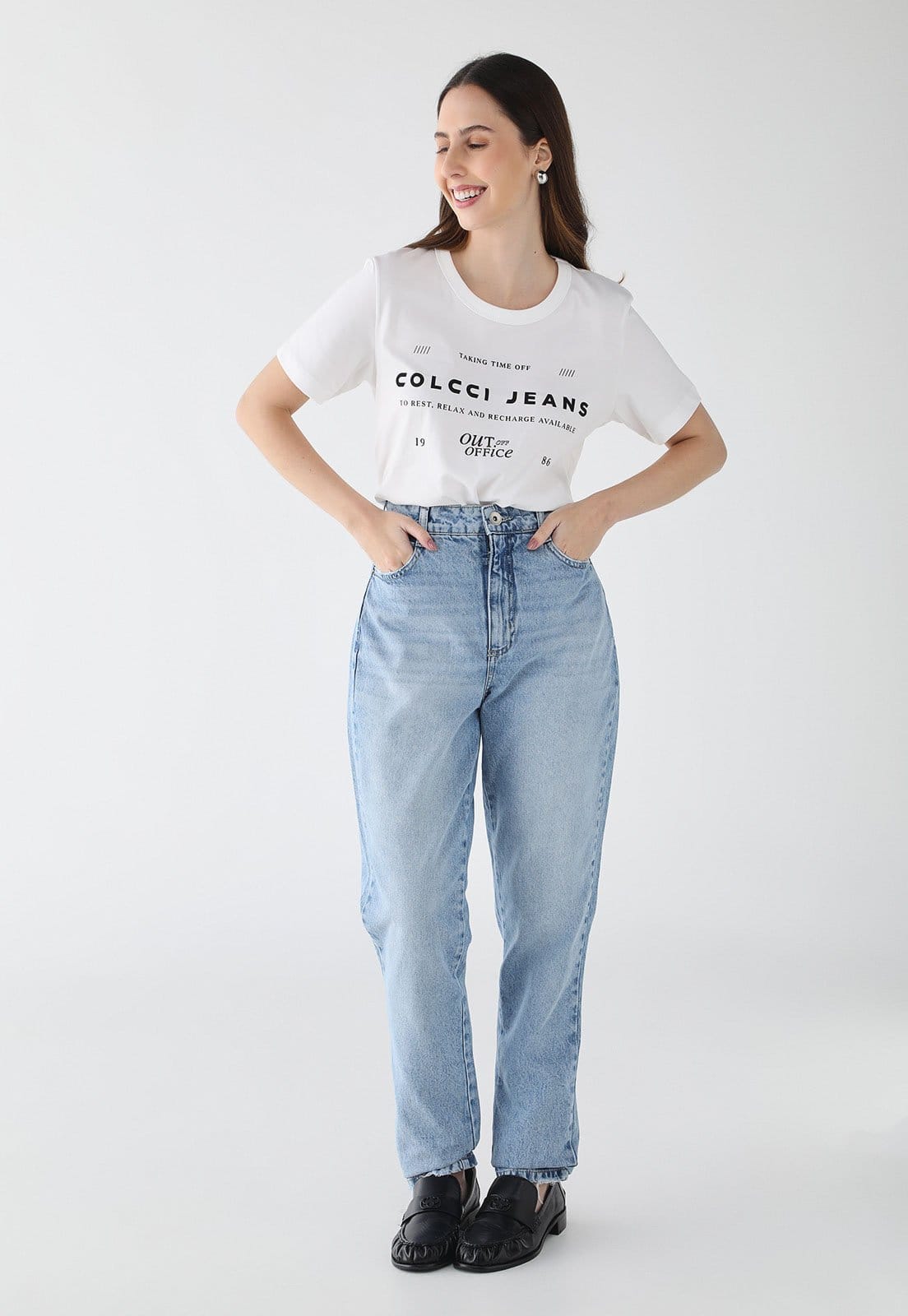Vista 2 Calça Jeans Feminina Colcci Mom Cintura Alta Claro Colcci azul