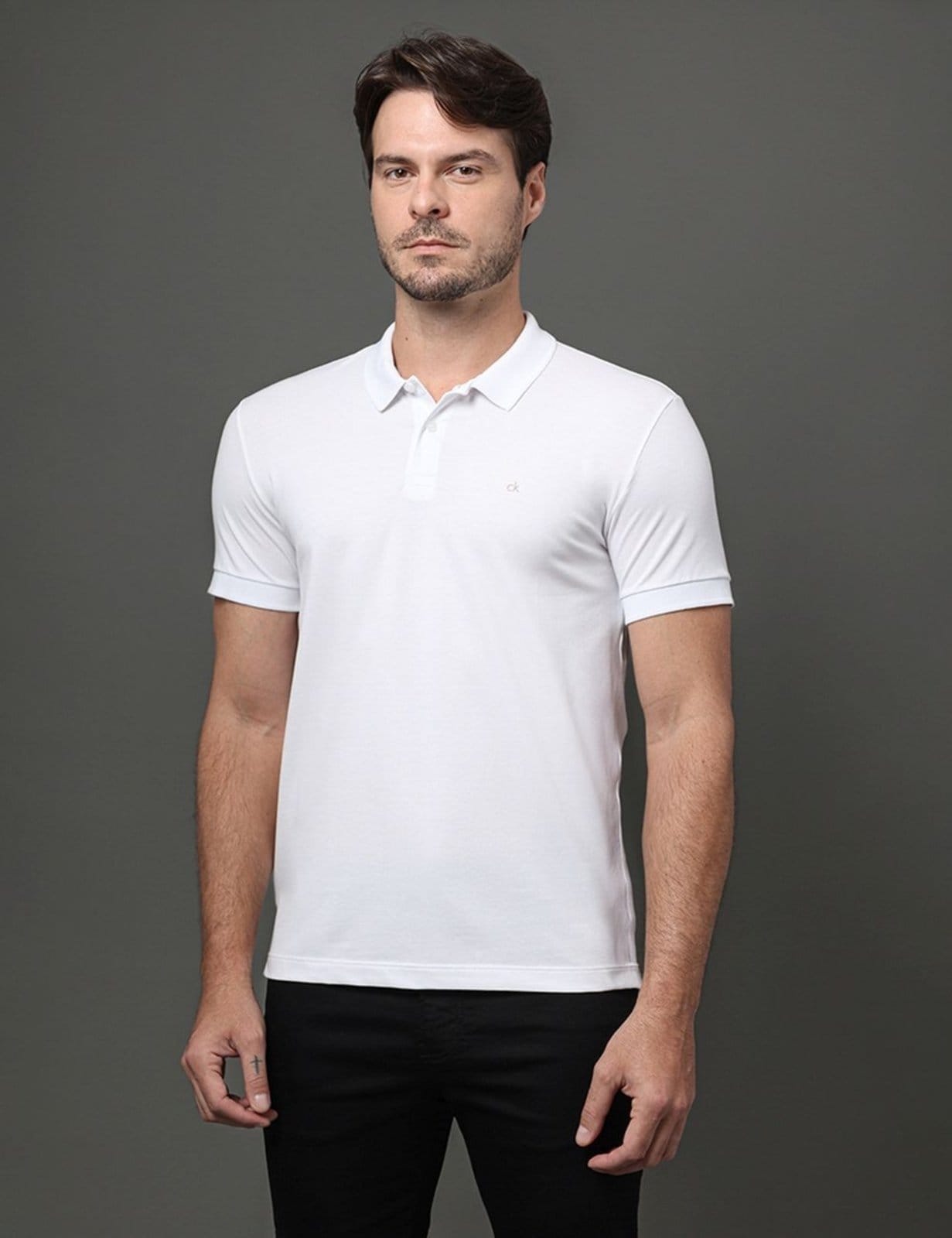 Vista 2 Polo Masculina Slim Meia Malha Pima Calvin Klein 2 Calvin Klein Jeans branco