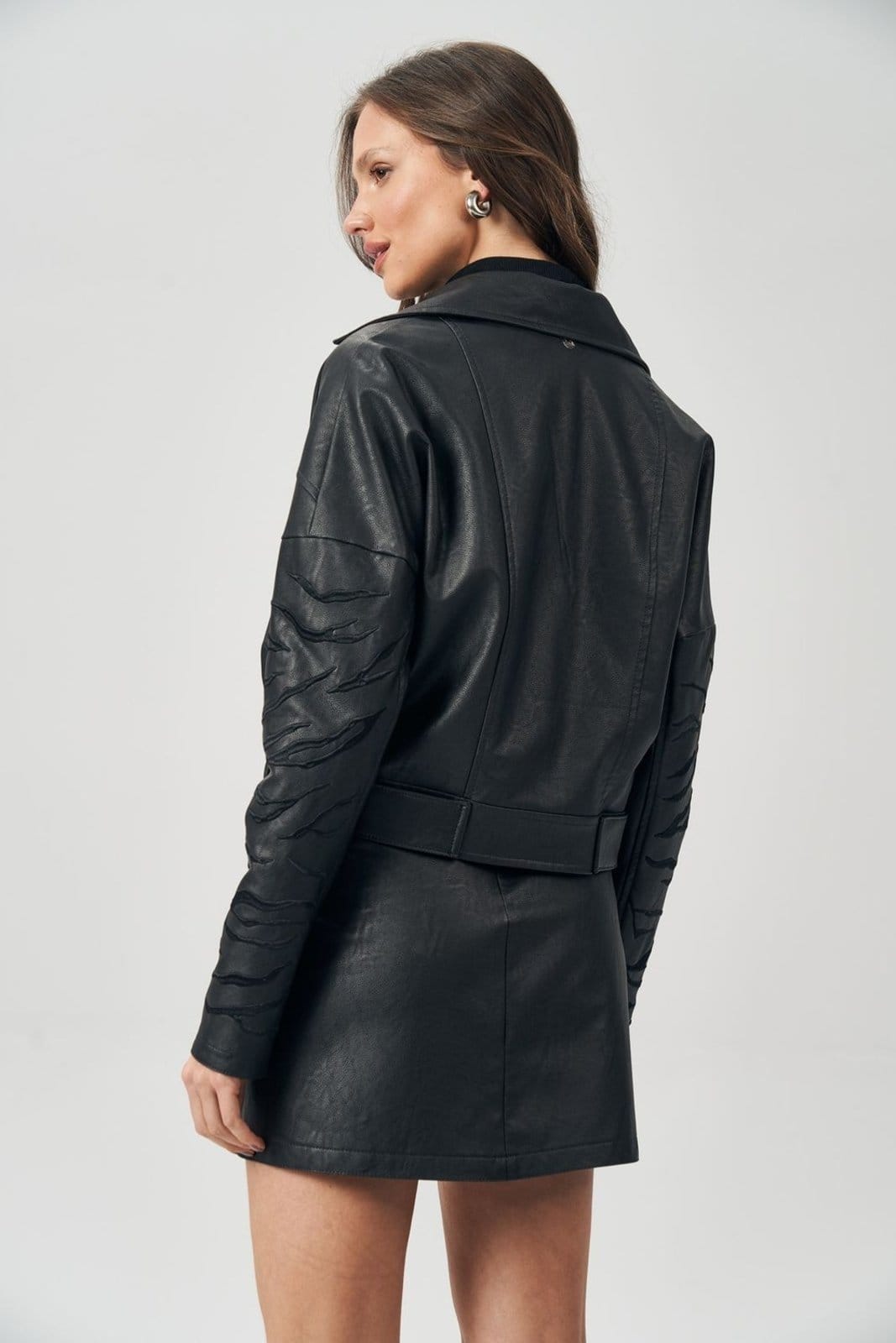 Vista 2 Jaqueta Biker PU Feminina Acostamento ACT FEMININO preto