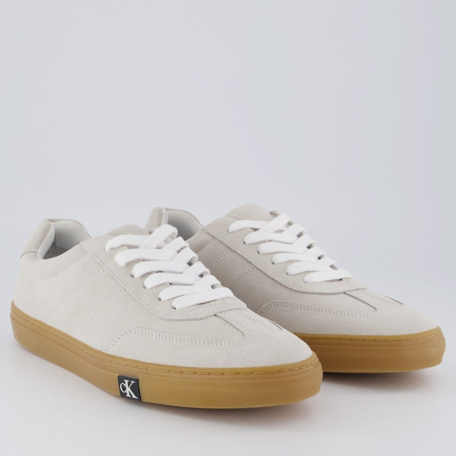 Vista 2 Tênis Calvin Klein Project Camurça Off White Calvin Klein branco white