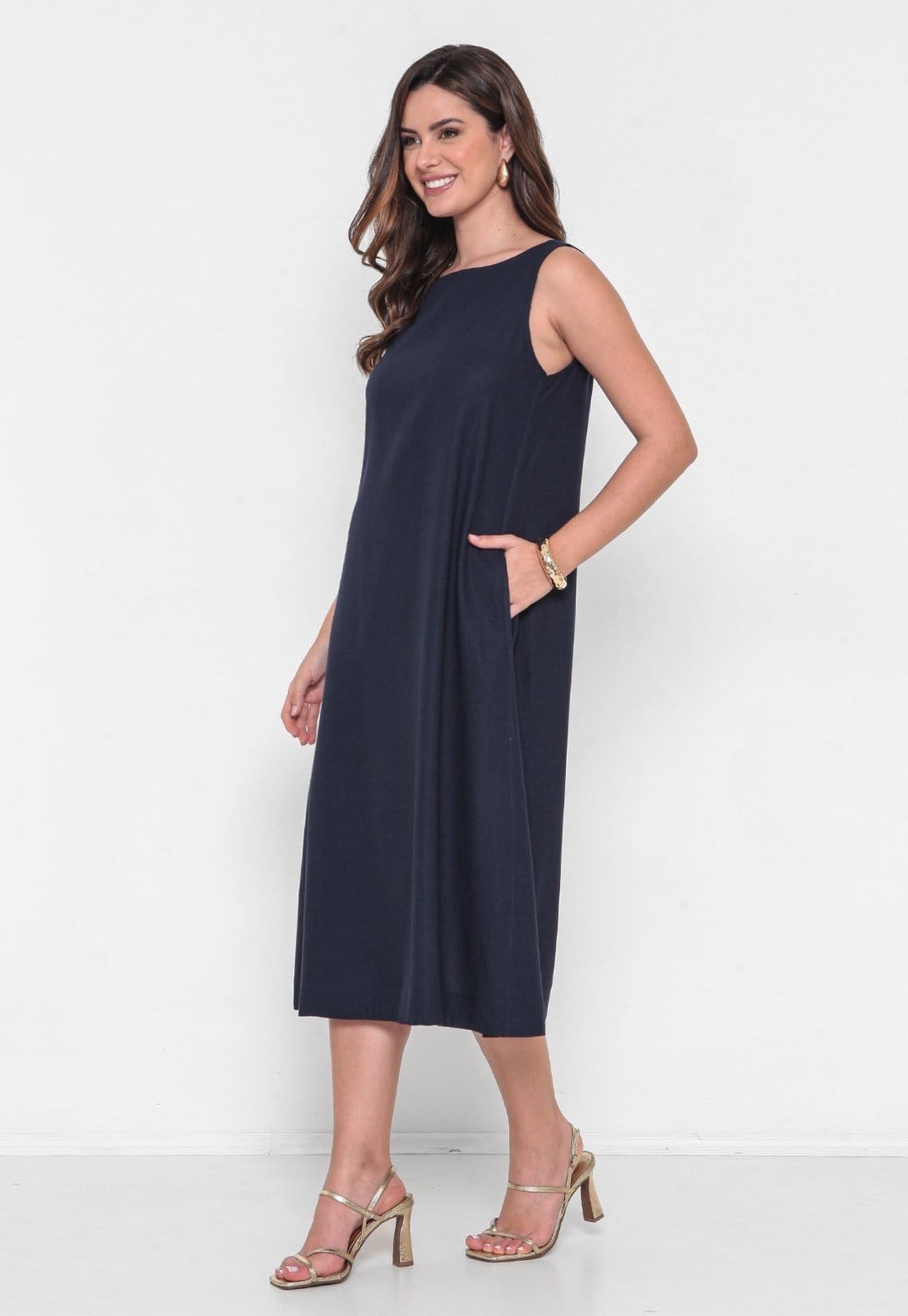 Vista 2 Vestido Intens Linho Midi Intens preto