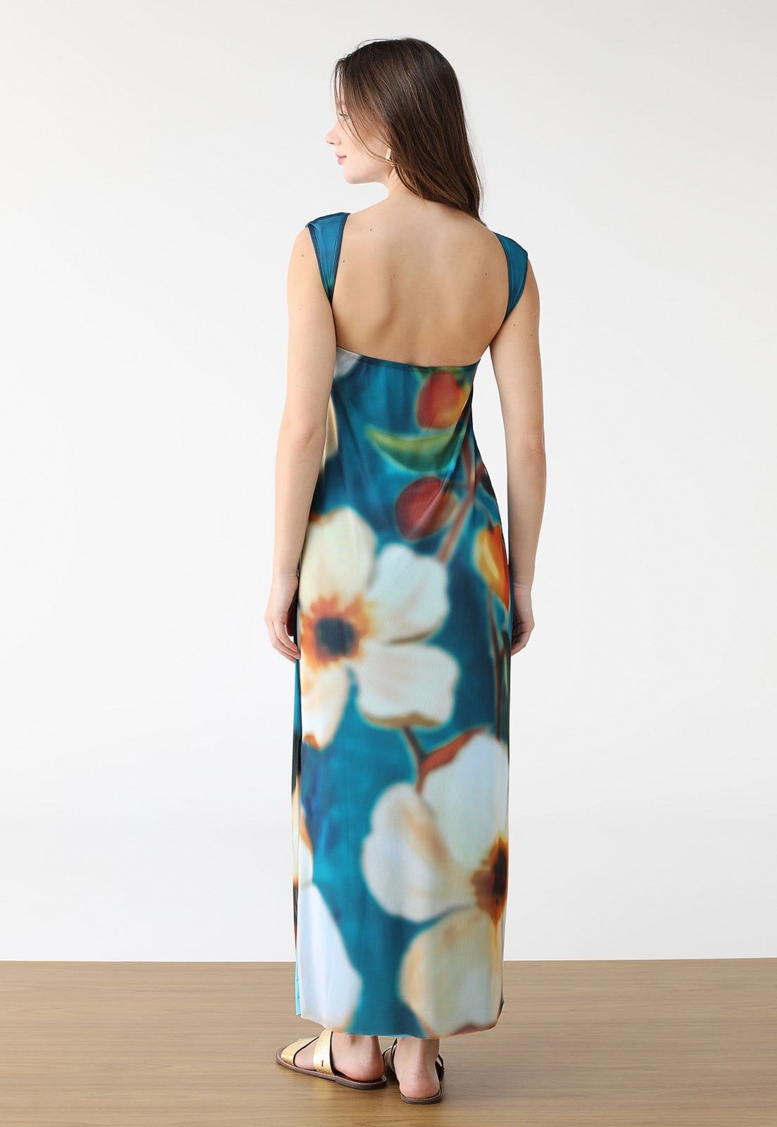 Vista 2 Vestido Tule FARM Longo Jardim Litoral FARM azul