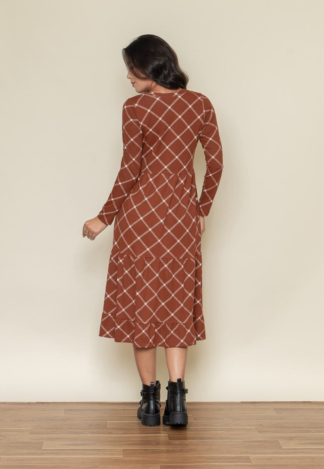 Vista 2 Vestido Aura Núbia Manga Longa Xadrez Caramelo Aura amarelo