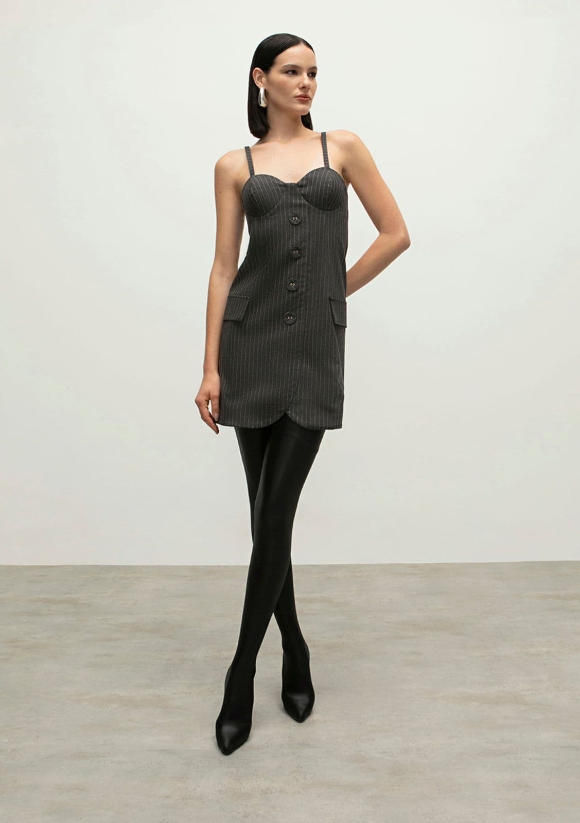 Vestido Iódice Curto Decote Princesa Transpasse Frente