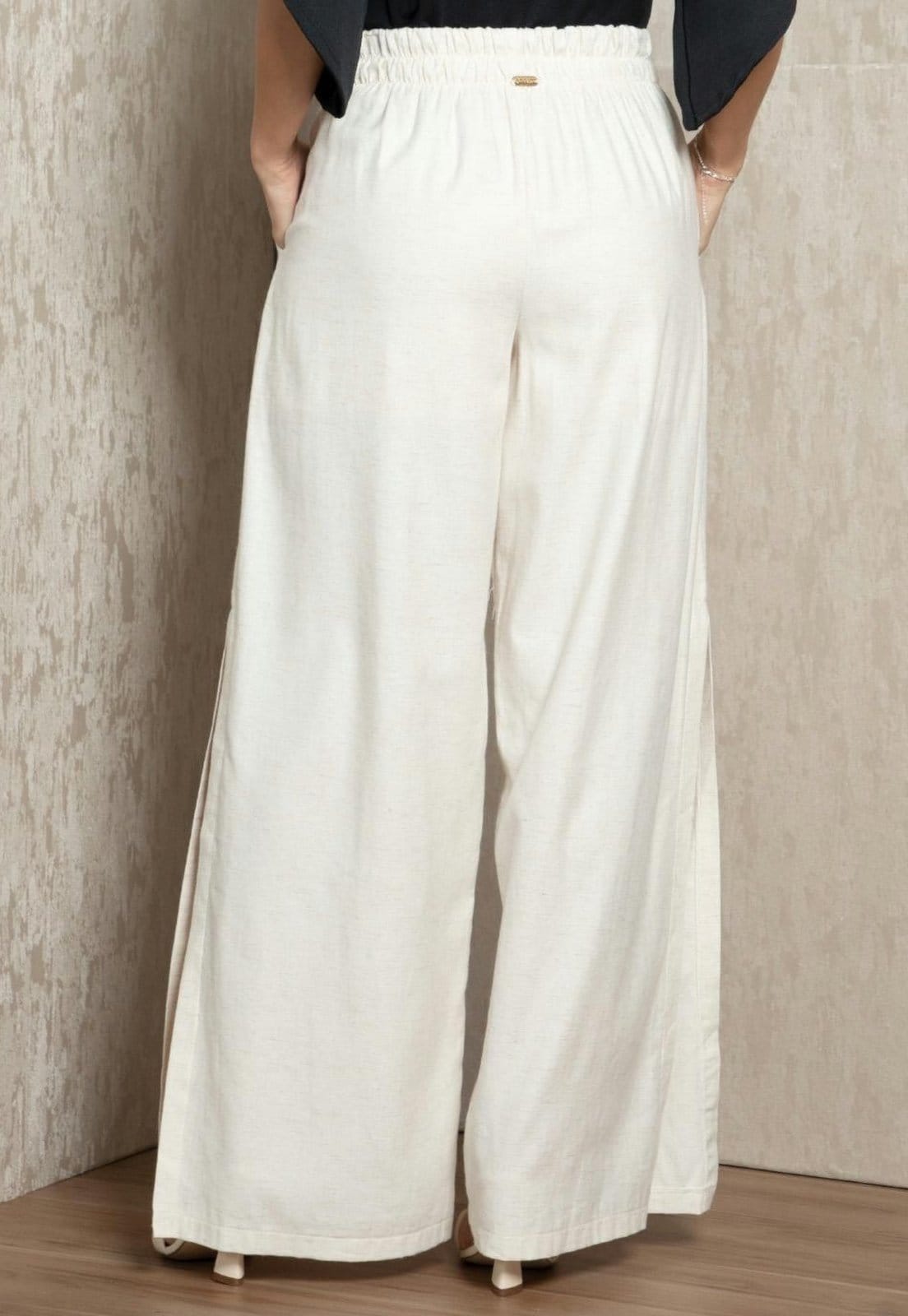 Vista 2 Calça Pantalona Com Fendas Quintess branco