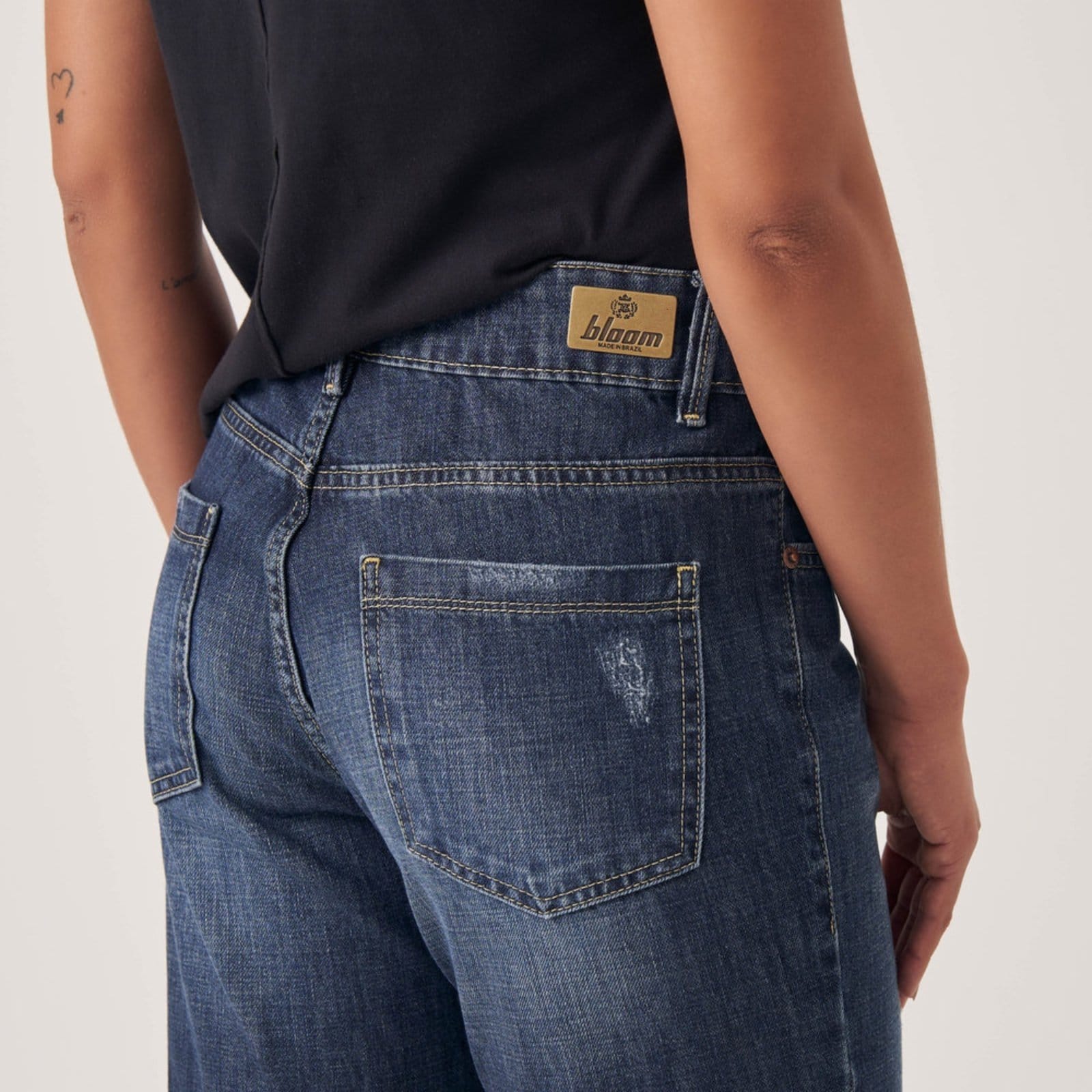 Vista 2 Calça Jeans Flare Fenda Lateral Azul Escuro Bloom azul marinho