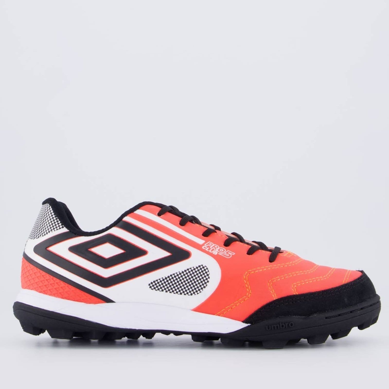 Chuteira Umbro Pro 5 Bump Club Society e Preta