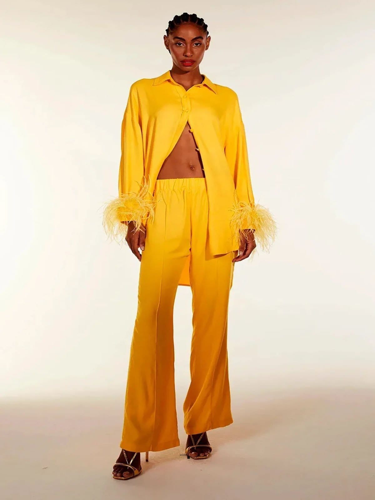 Calça Reta Zen Com Friso Na Frente