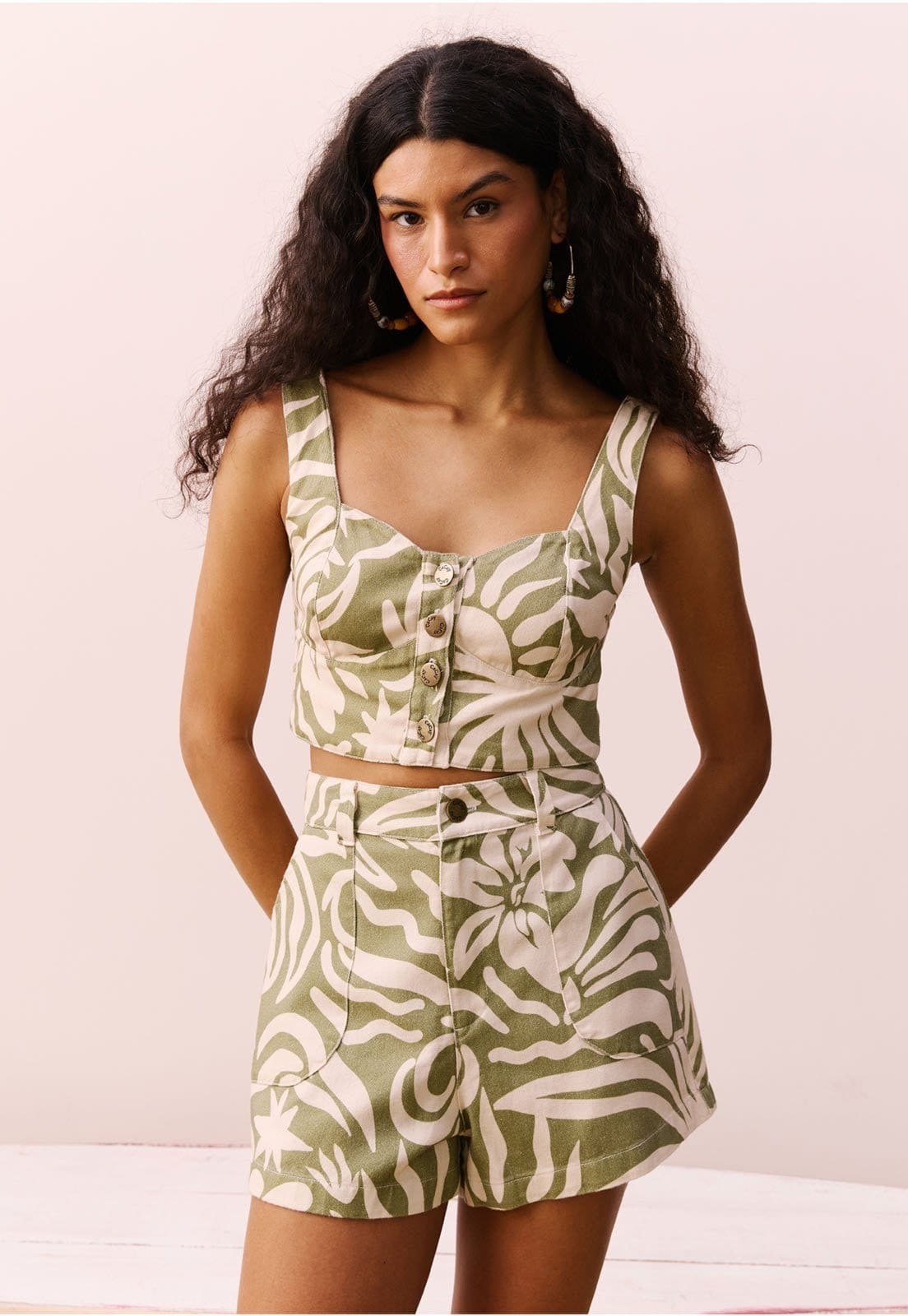 Short Sarja Estampado Pedra do Sol