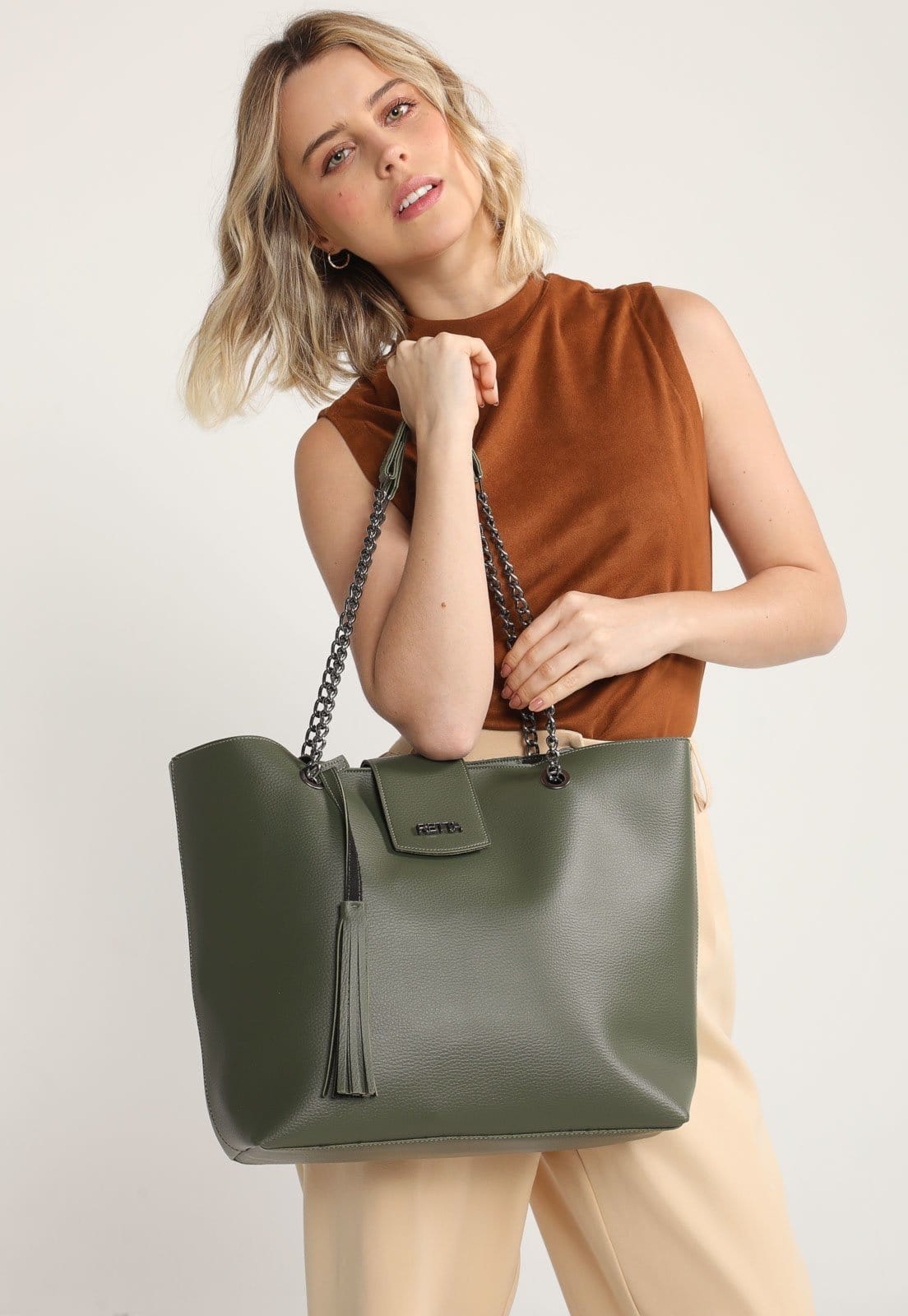 Kit Bolsa Sacola e Necessarie Retta