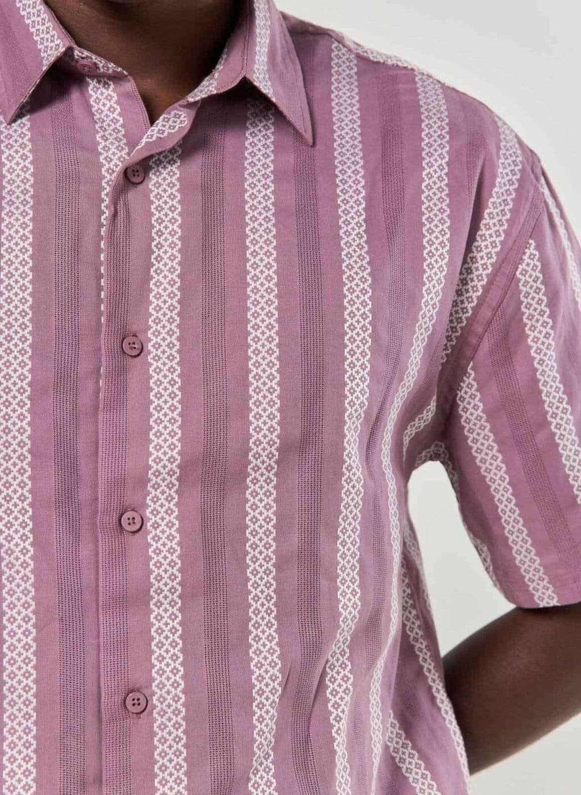 Vista 2 Camisa Roxa Com Listras Brancas Youcom roxo