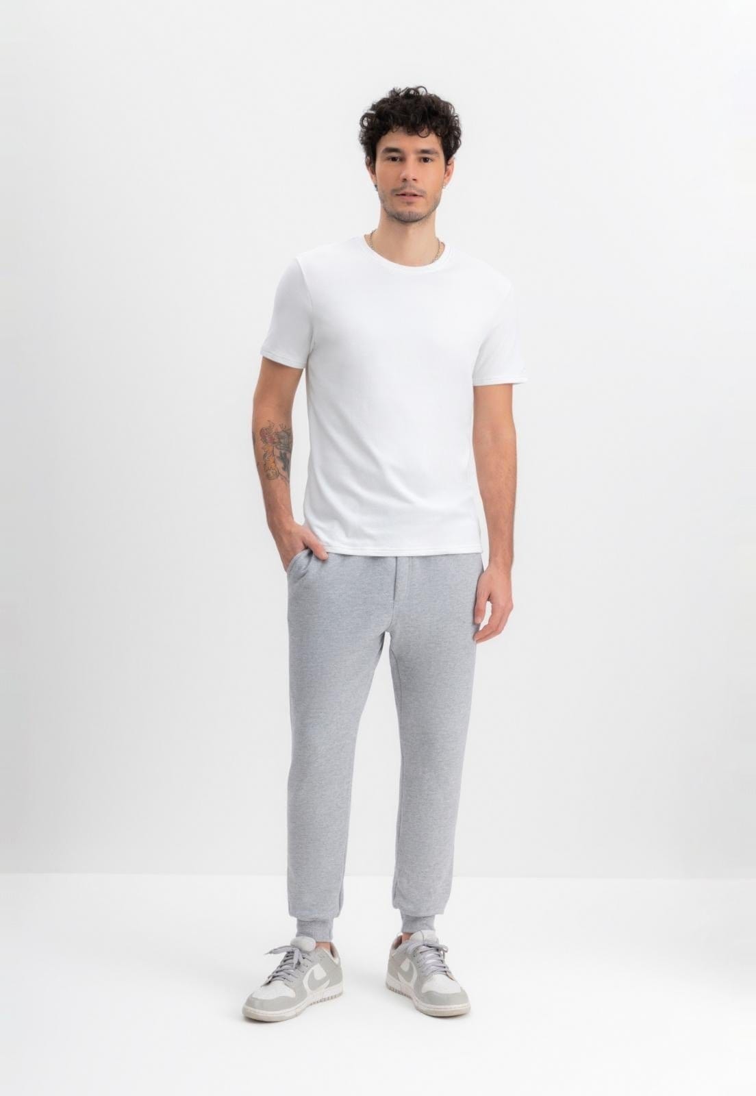 Vista principal Calça Jogger Moletom Masculino Essendi édio Essendi cinza