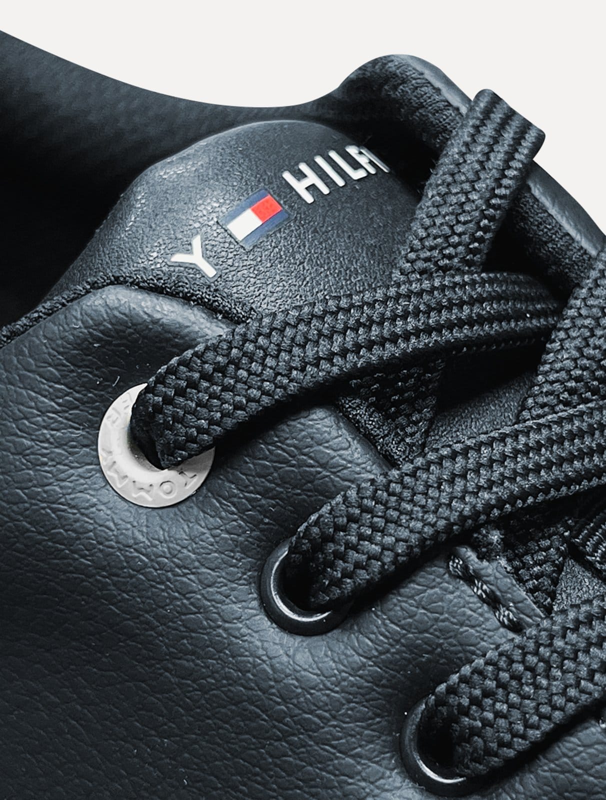 Vista 2 Tênis Tommy Hilfiger Masculino Couro Tuscan 9 Marinho Tommy Hilfiger azul marinho