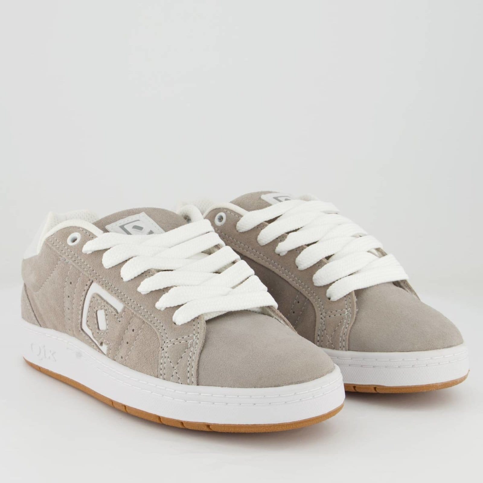 Vista 2 Tênis Qix Combat Suede Qix cinza