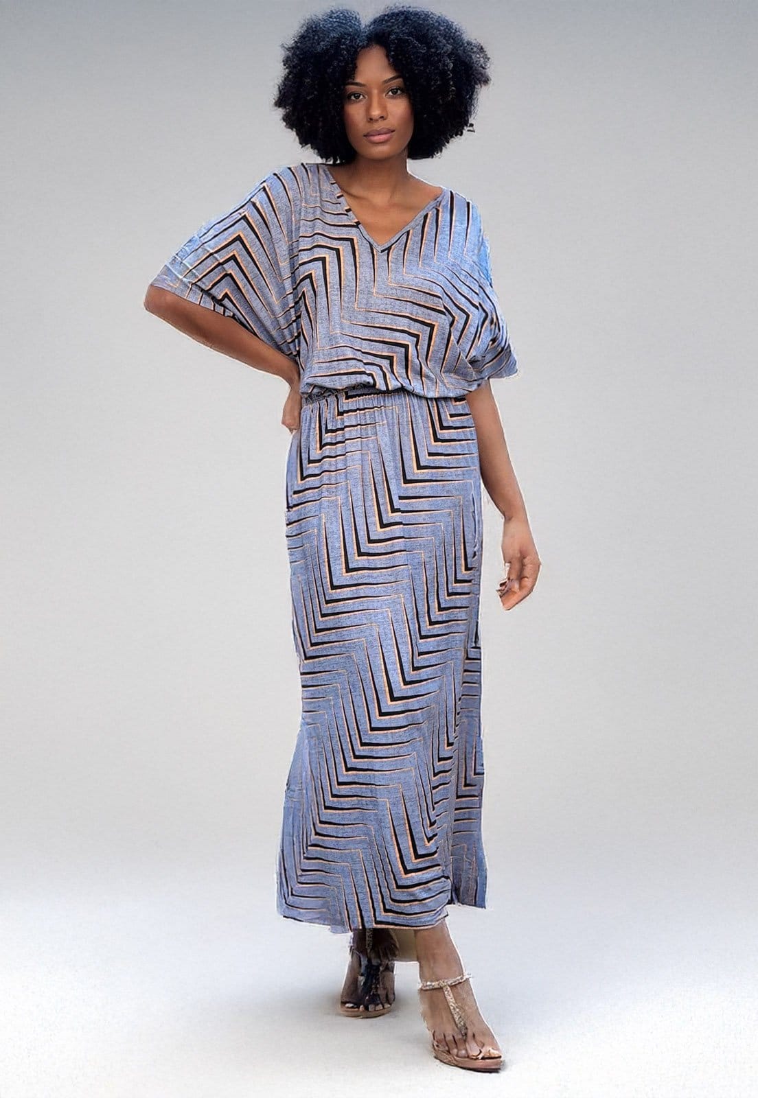 Vista 2 Vestido Longo Plano Estampa Murici Cabanafree cinza