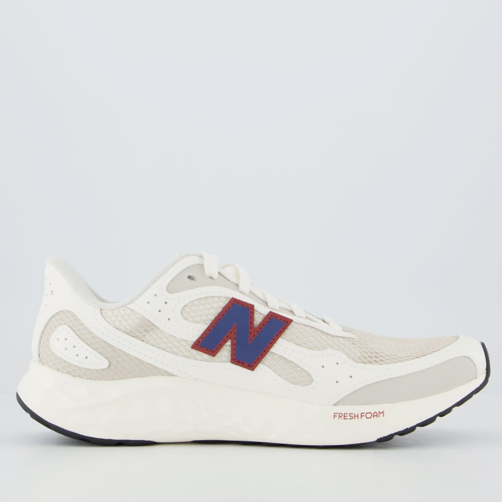 Tênis New Balance Fresh Foam Arishi V4 e Bege
