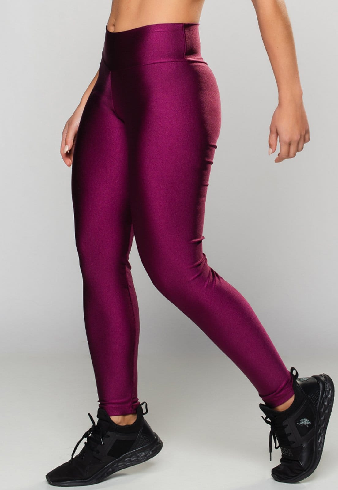 Vista 2 Calça MVB Modas Empina Bumbum Poliamida Brilhosa Feminina Cintura Alta Mvb Modas vinho