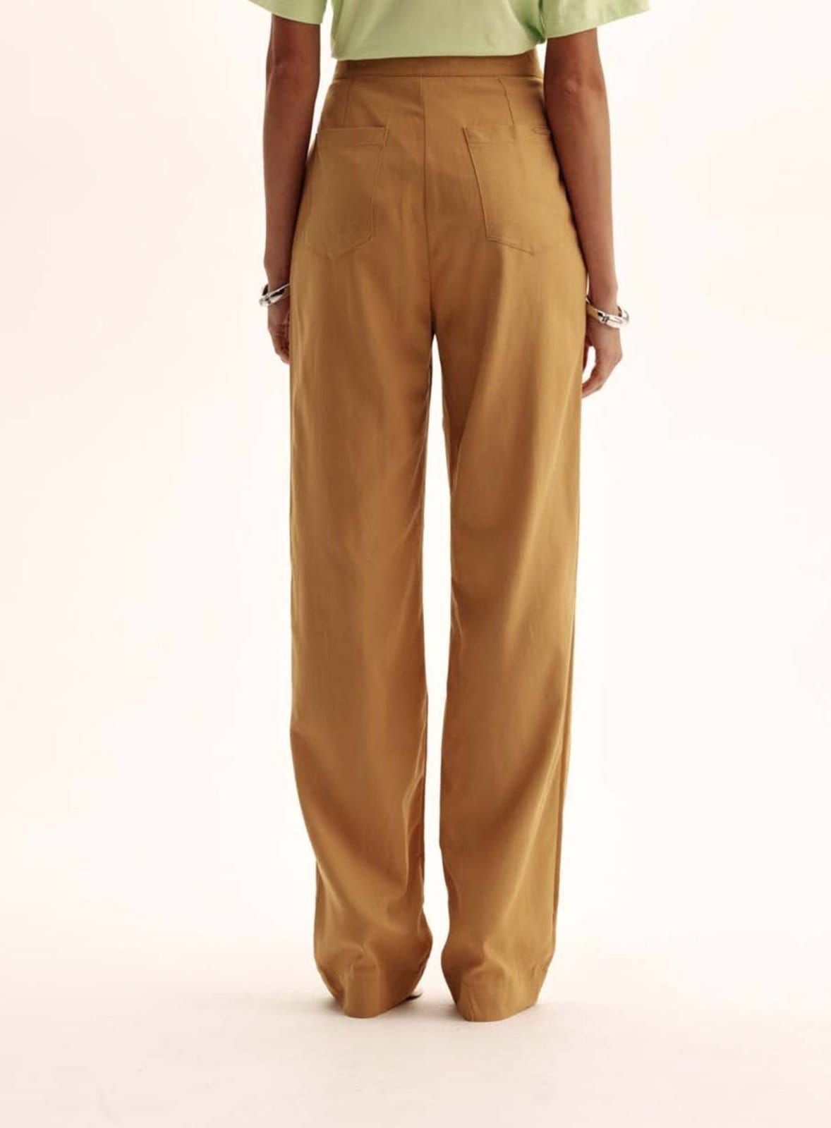 Vista 2 Calça Linho Pantalona Triton Bee Triton bege honey