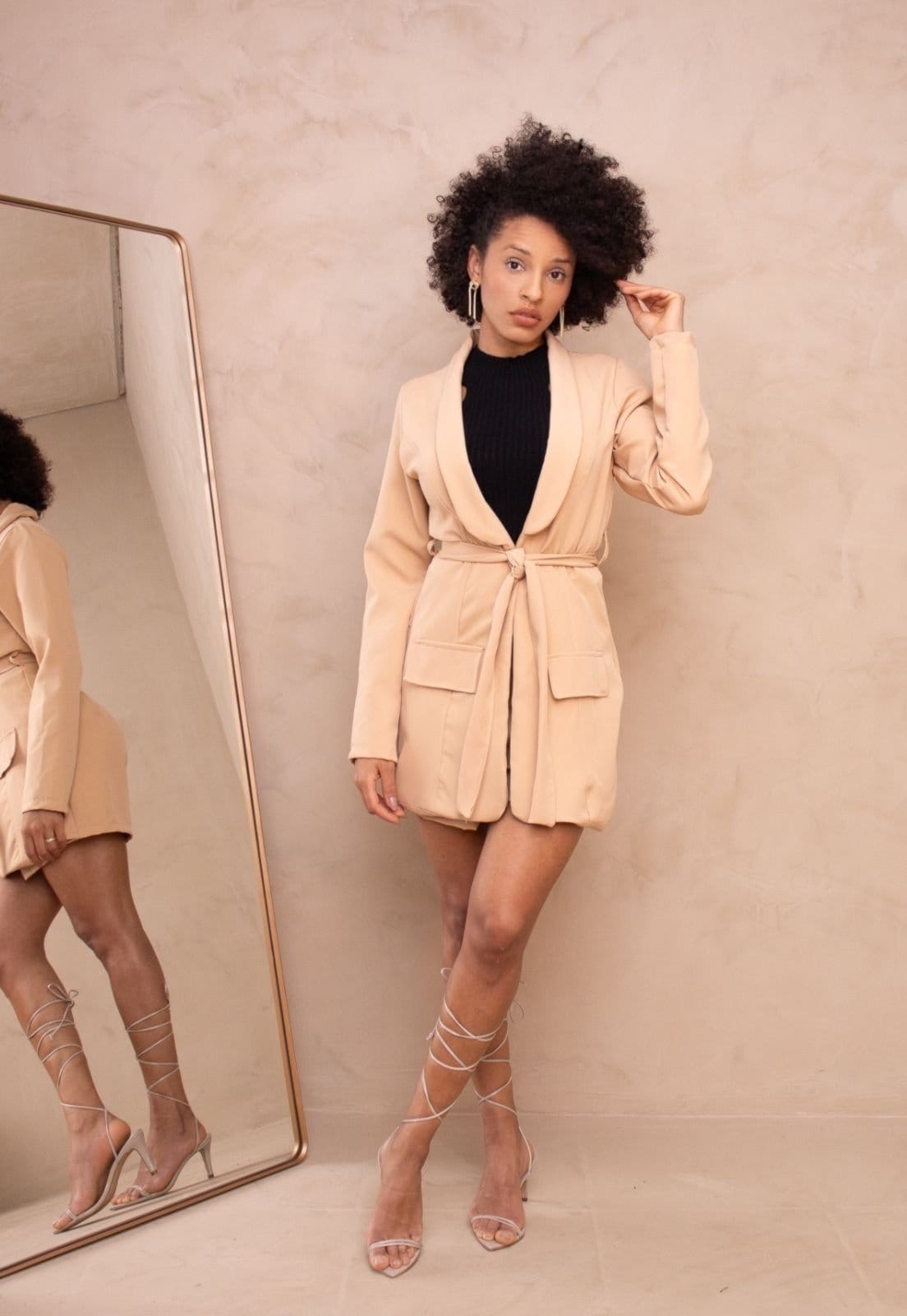 Macaquinho Alfaiataria Manga Longa Elegante