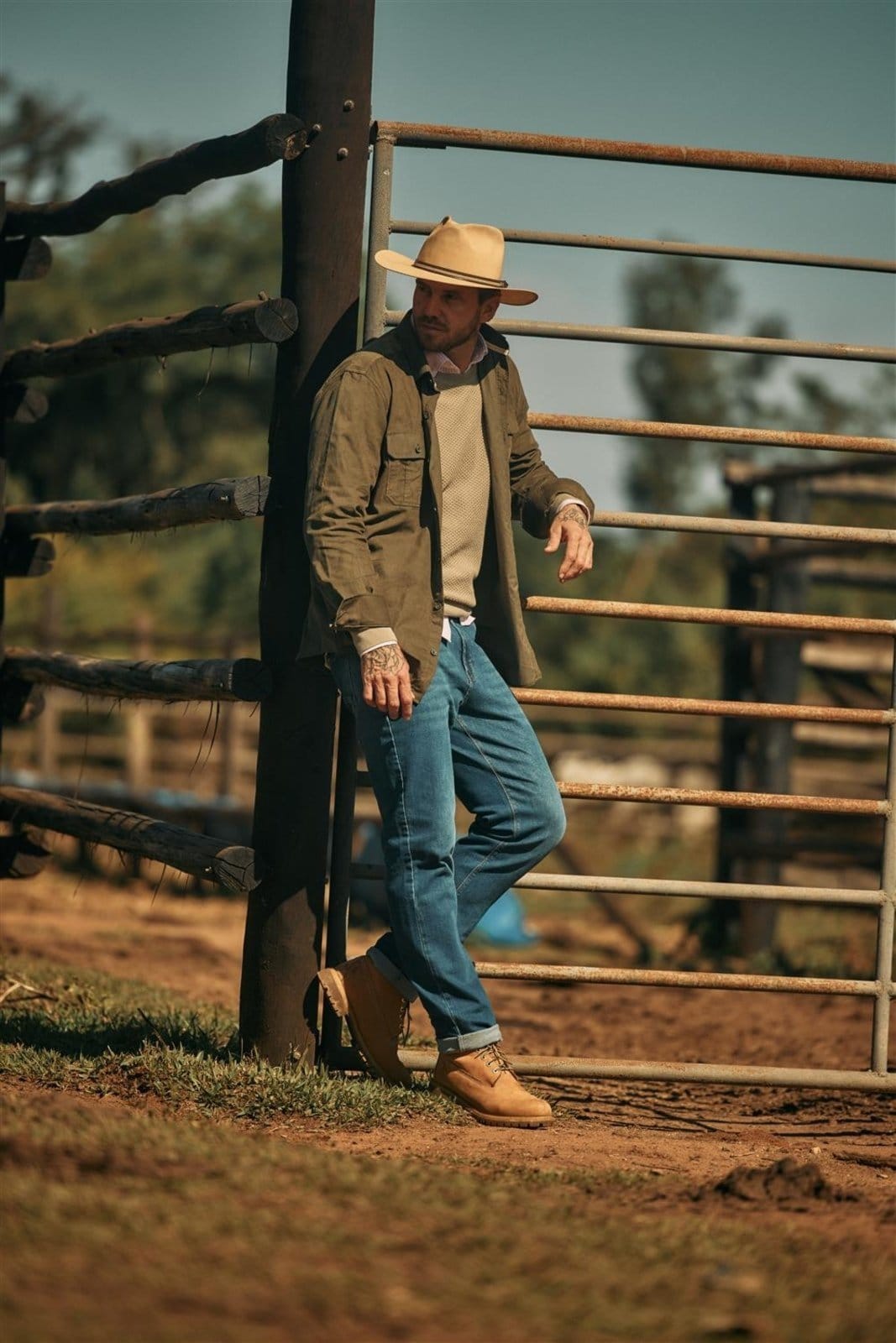 Vista 2 HIGHSTIL Calça Jeans Reta - Lavagem Escura HIGHSTIL preto