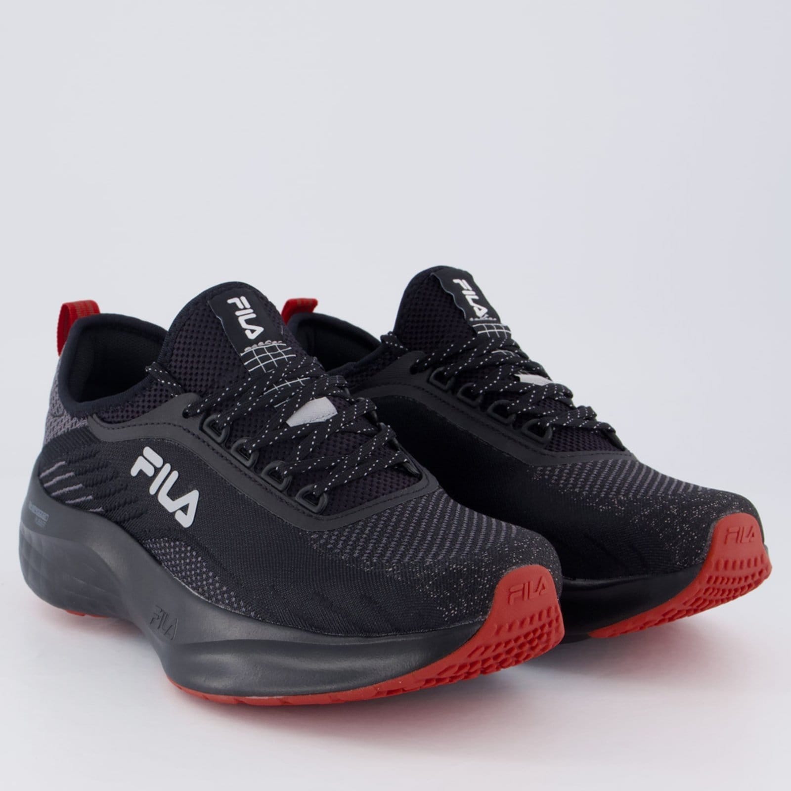 Vista 2 Tênis Fila Go Trainer 2 e Vermelho Fila preto