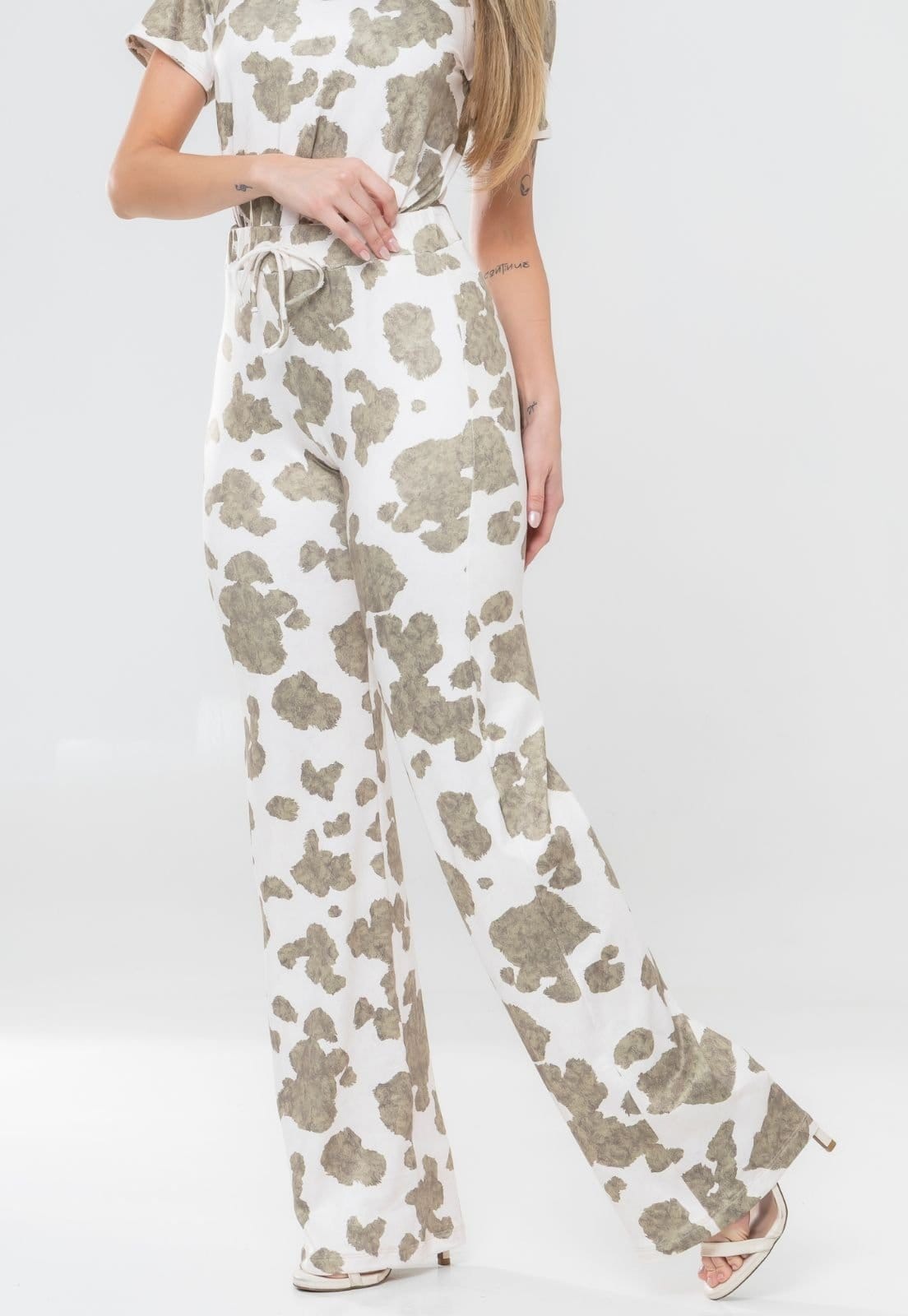 Calca Feminina Pantalona Malha Liz Com Elastano Cordao Ajustavel Animal Print