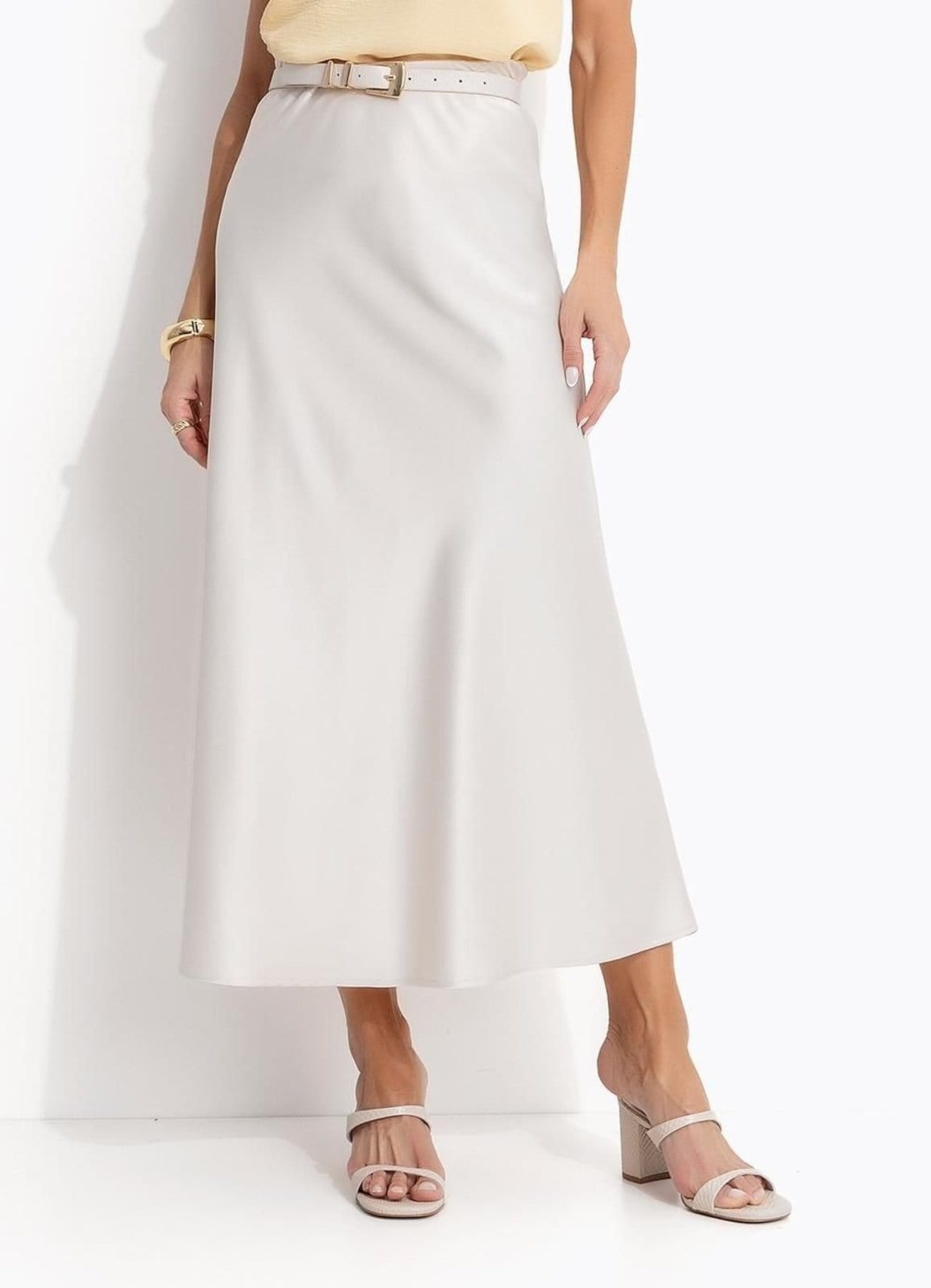 Saia Em Cetim Champagne