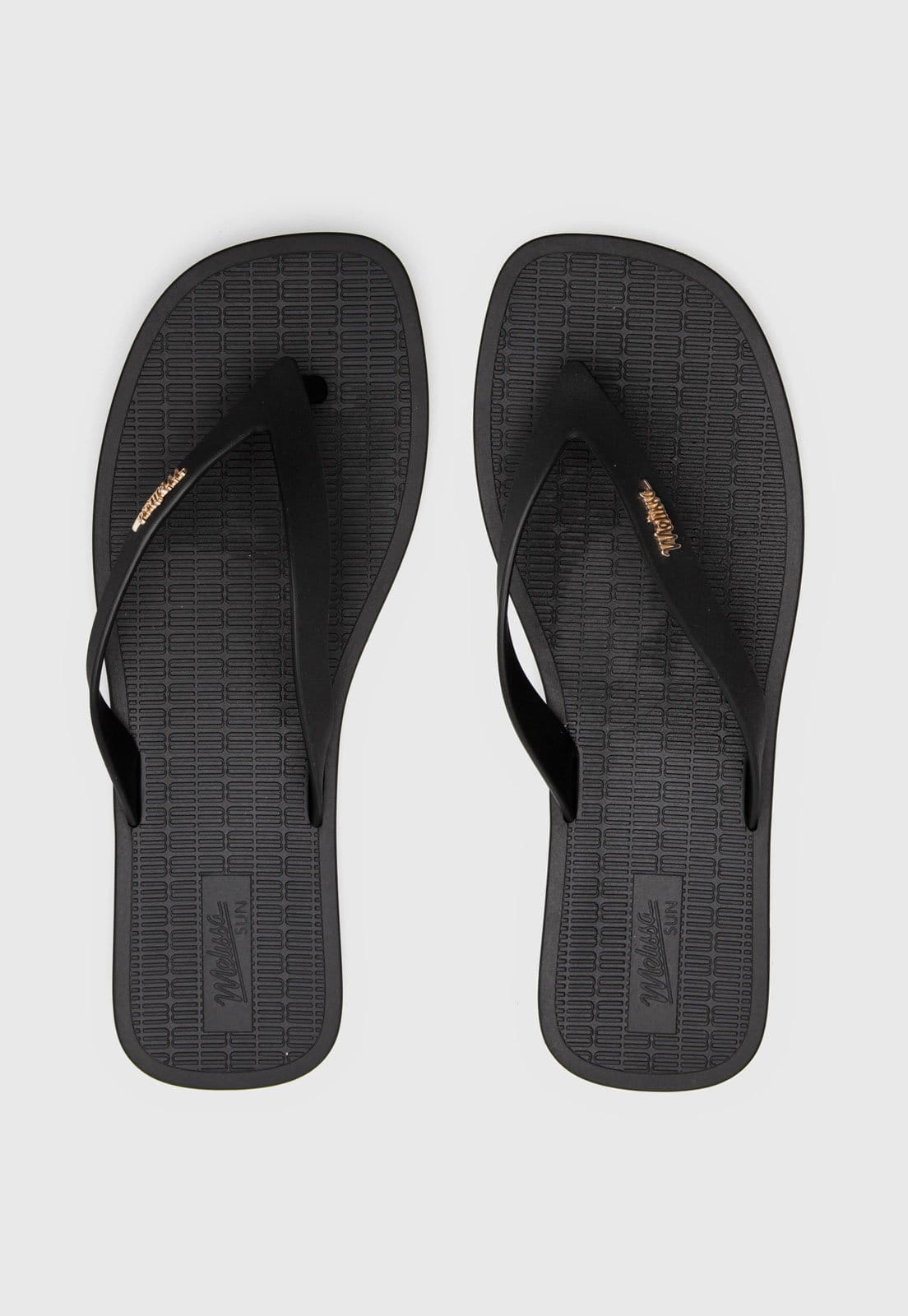 Chinelo Melissa Logo